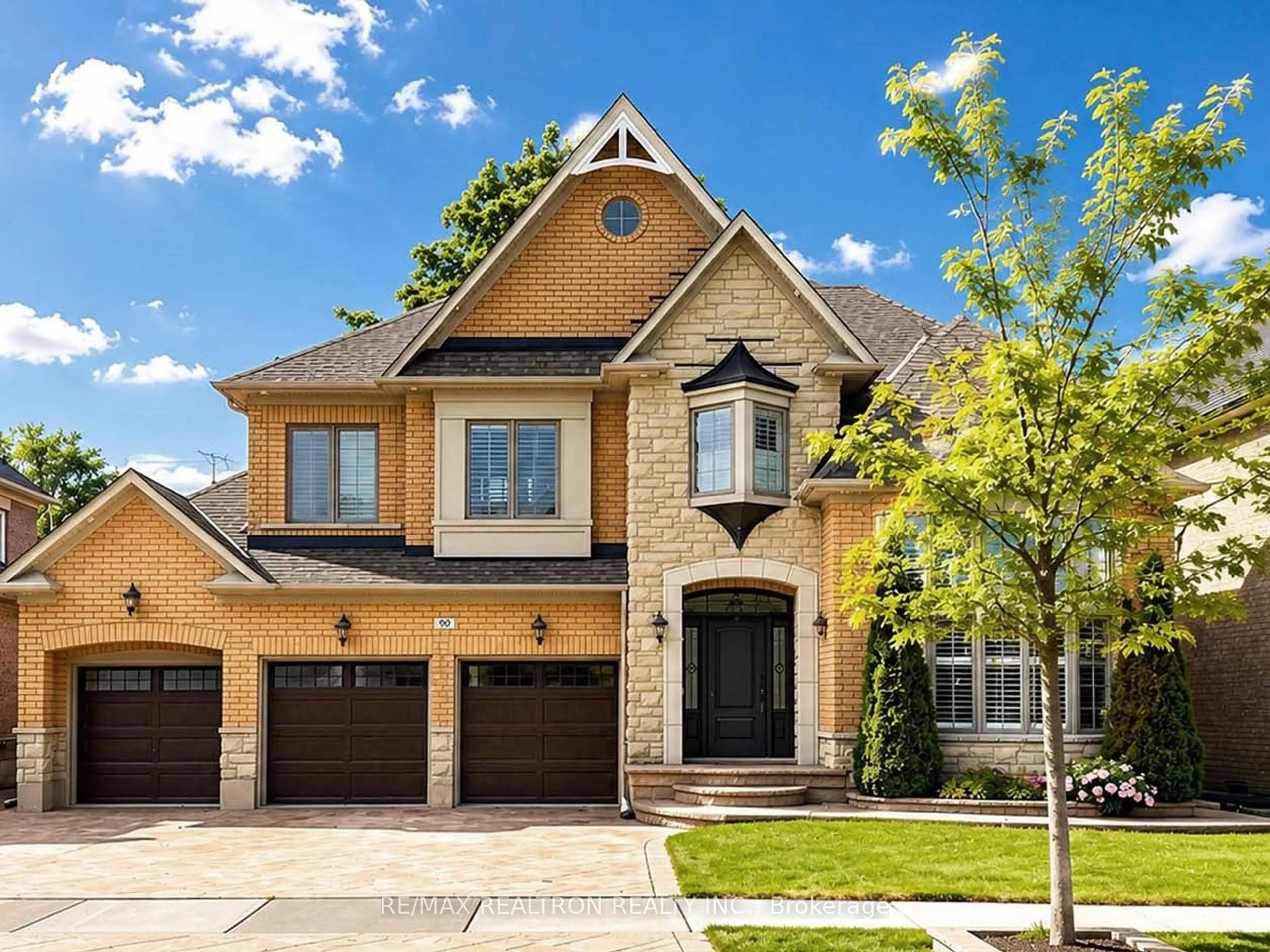 Home with brick exterior material, street for 90 Braith Cres, Whitchurch-Stouffville Ontario L4A 0B7