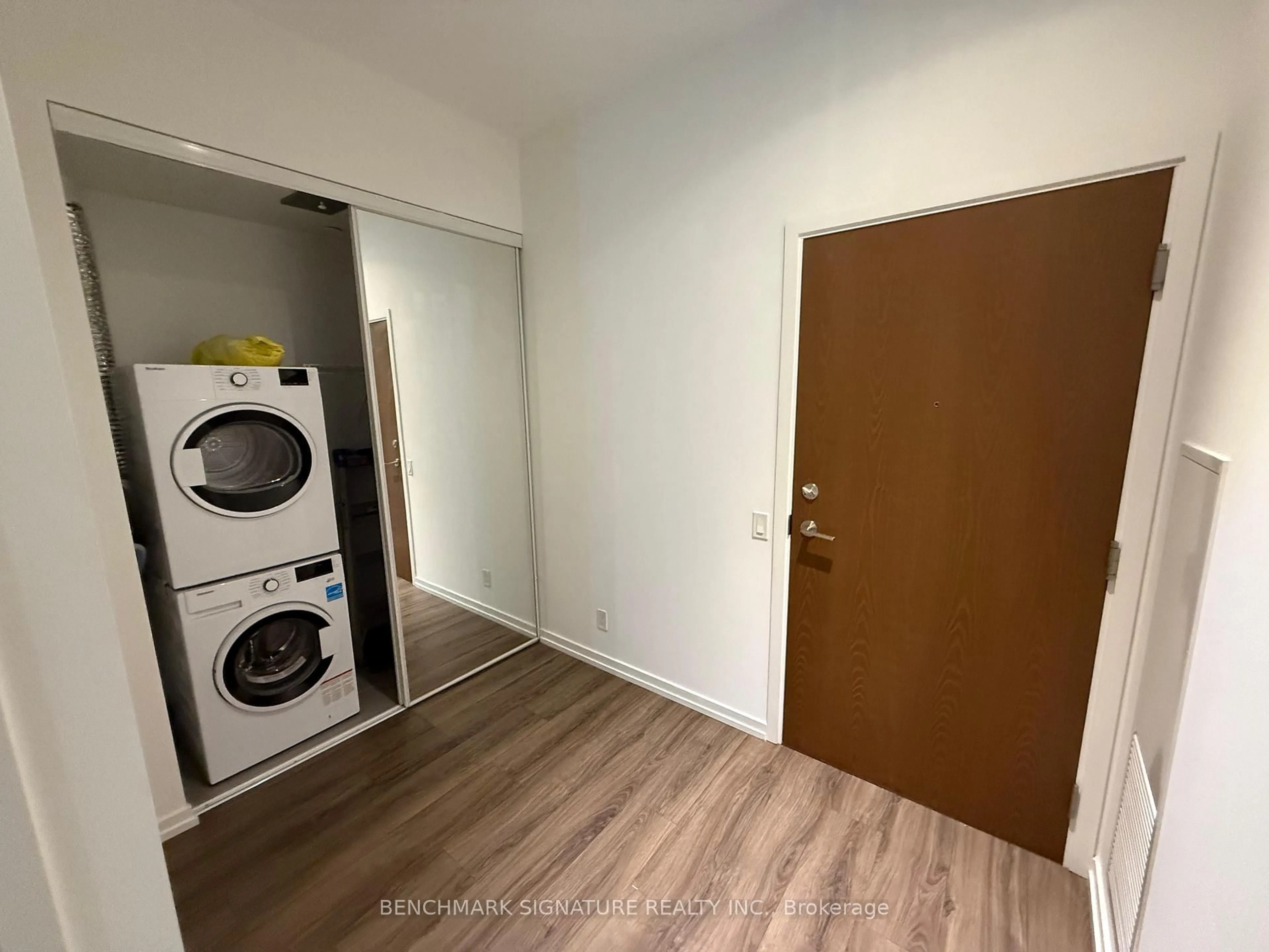 A pic of a room for 7890 Jane St #302, Vaughan Ontario L4K 0K9