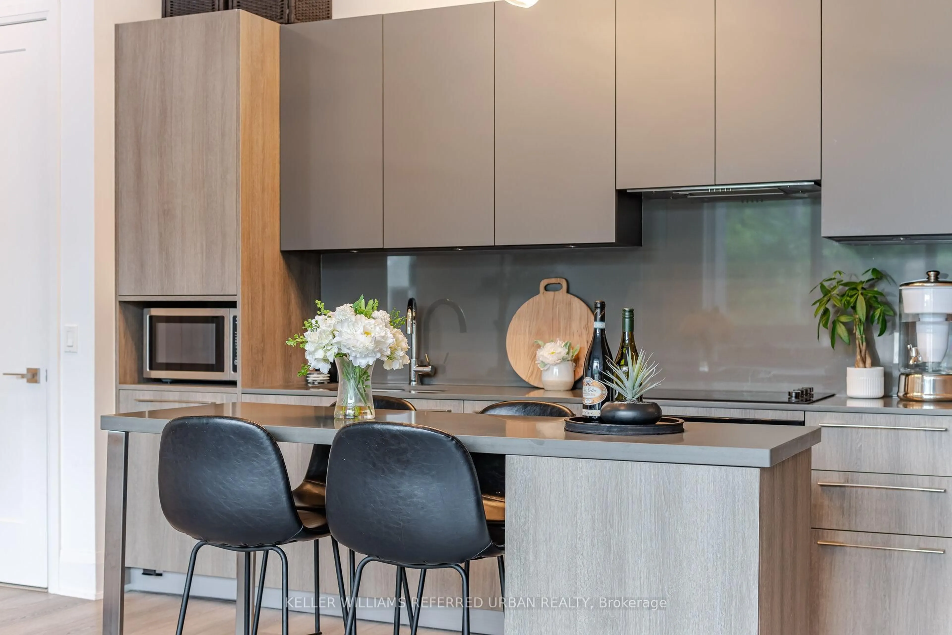 Contemporary kitchen, unknown for 38 Water Walk Dr #102, Markham Ontario L3R 6M8