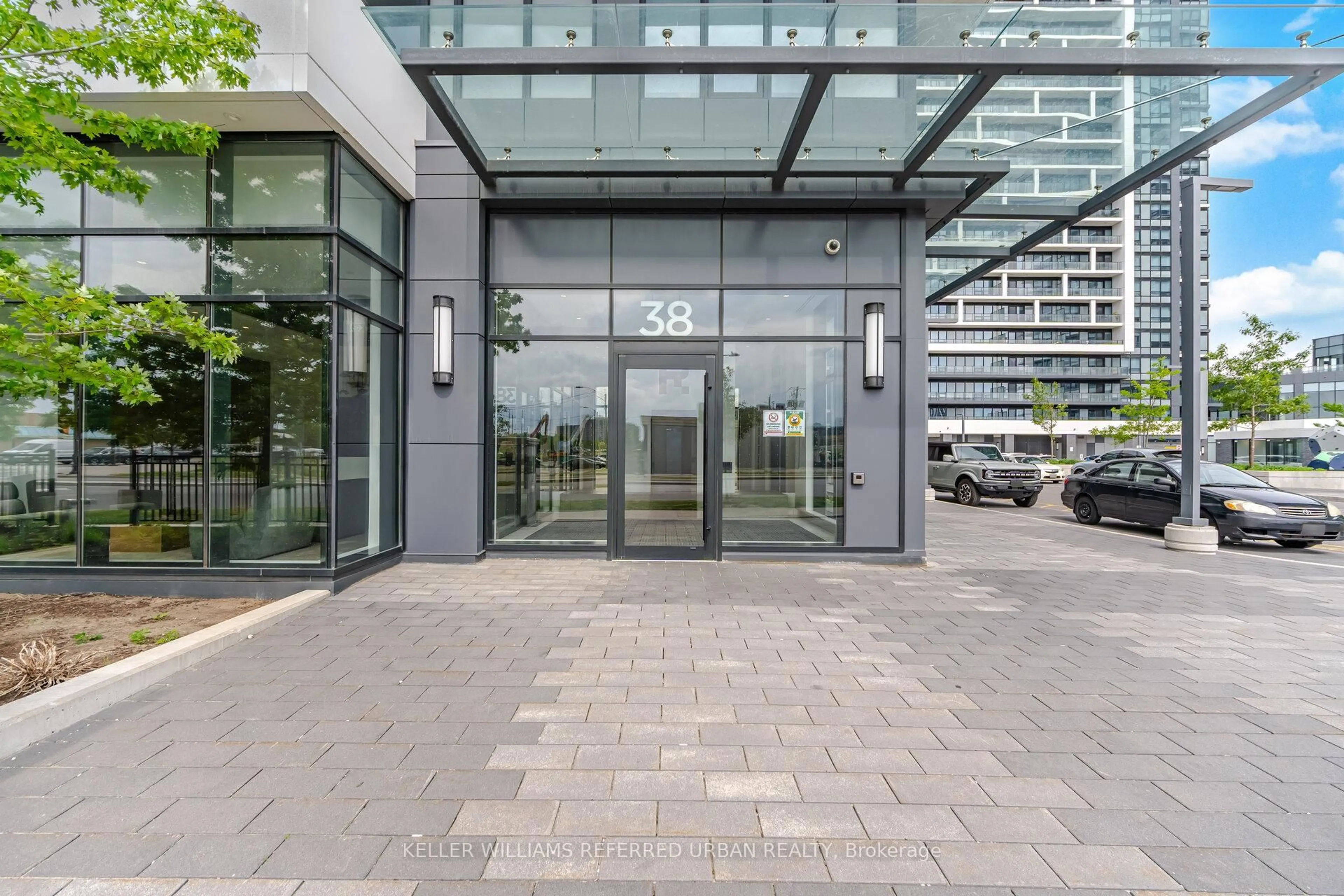Indoor foyer for 38 Water Walk Dr #102, Markham Ontario L3R 6M8