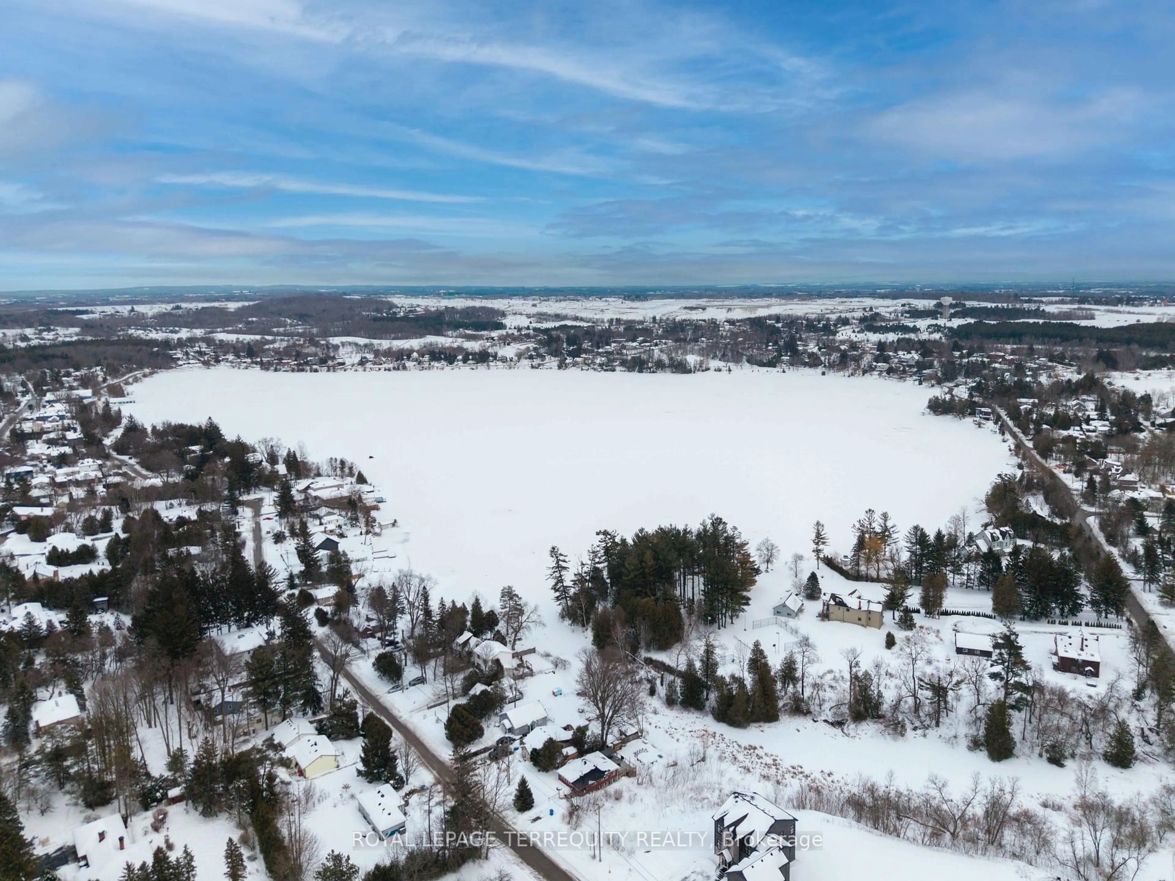 A pic from outside/outdoor area/front of a property/back of a property/a pic from drone, water/lake/river/ocean view for 17 Connor Dr, Whitchurch-Stouffville Ontario L4A 2Z1