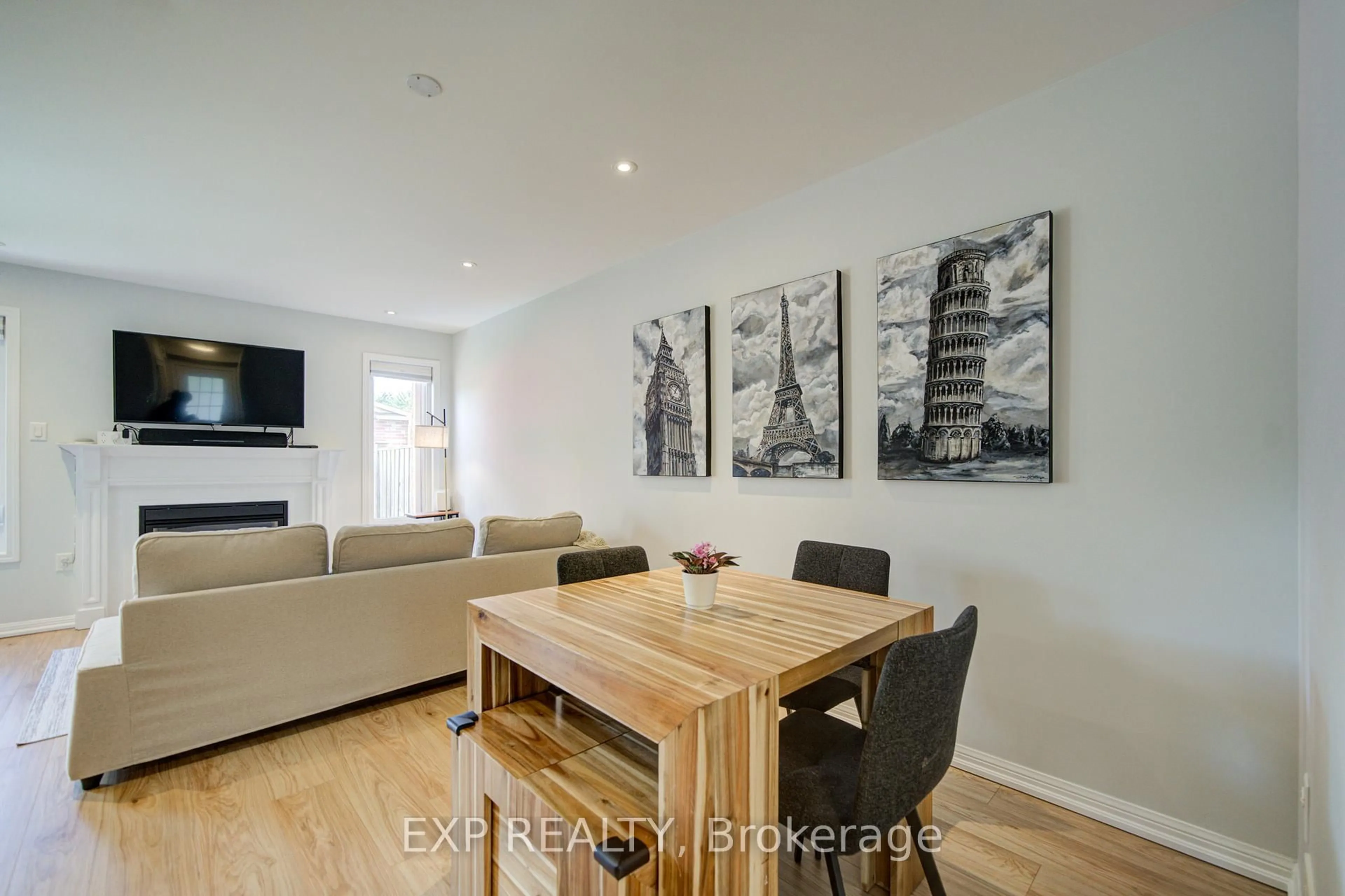 Unknown for 34 Kartok Ave, Whitchurch-Stouffville Ontario L4A 0R2
