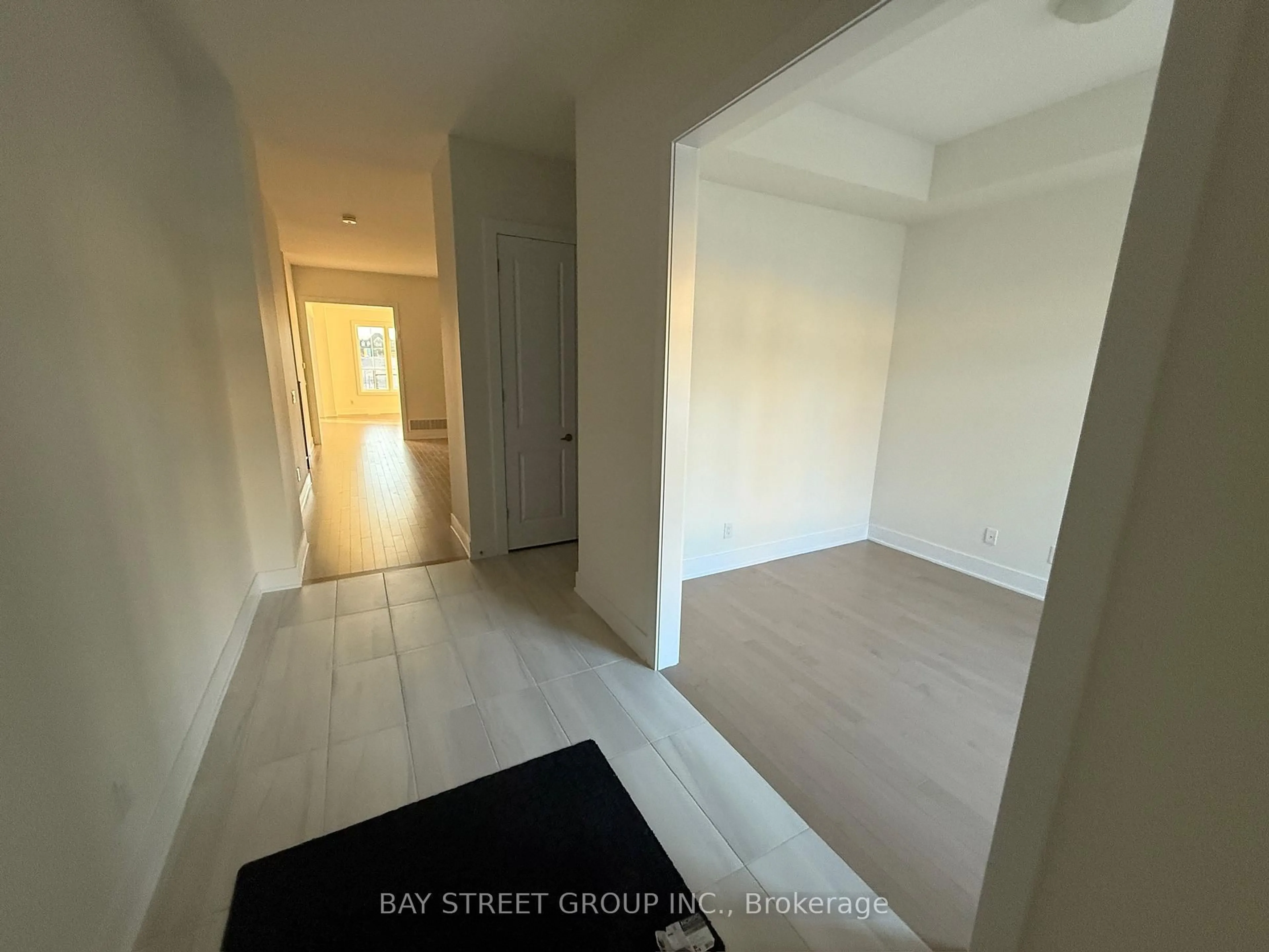 A pic of a room for 34 Nanhai Ave, Markham Ontario L6C 3N1
