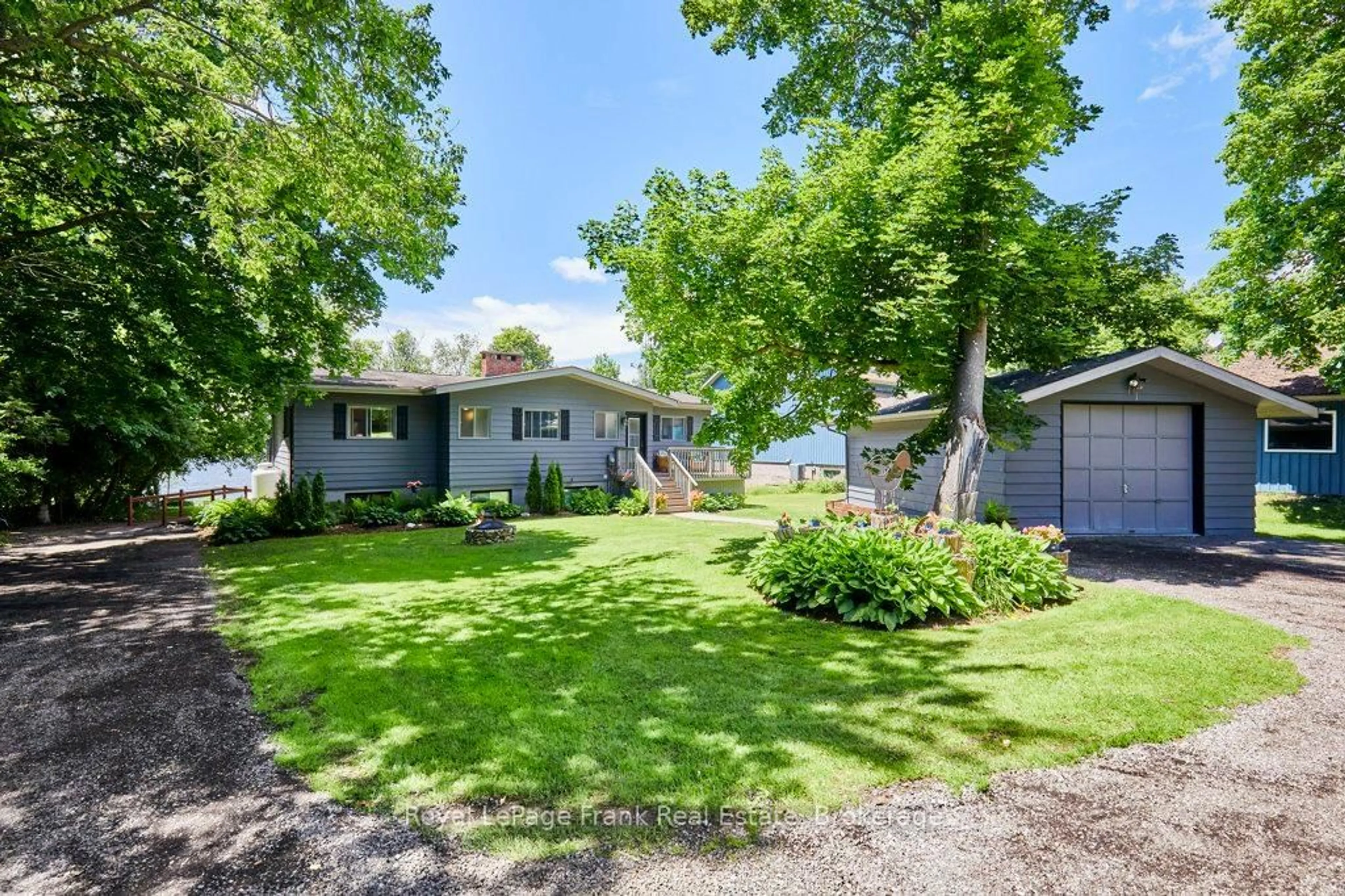 A pic from outside/outdoor area/front of a property/back of a property/a pic from drone, unknown for 156 Acton Rd, Uxbridge Ontario L0C 1H0