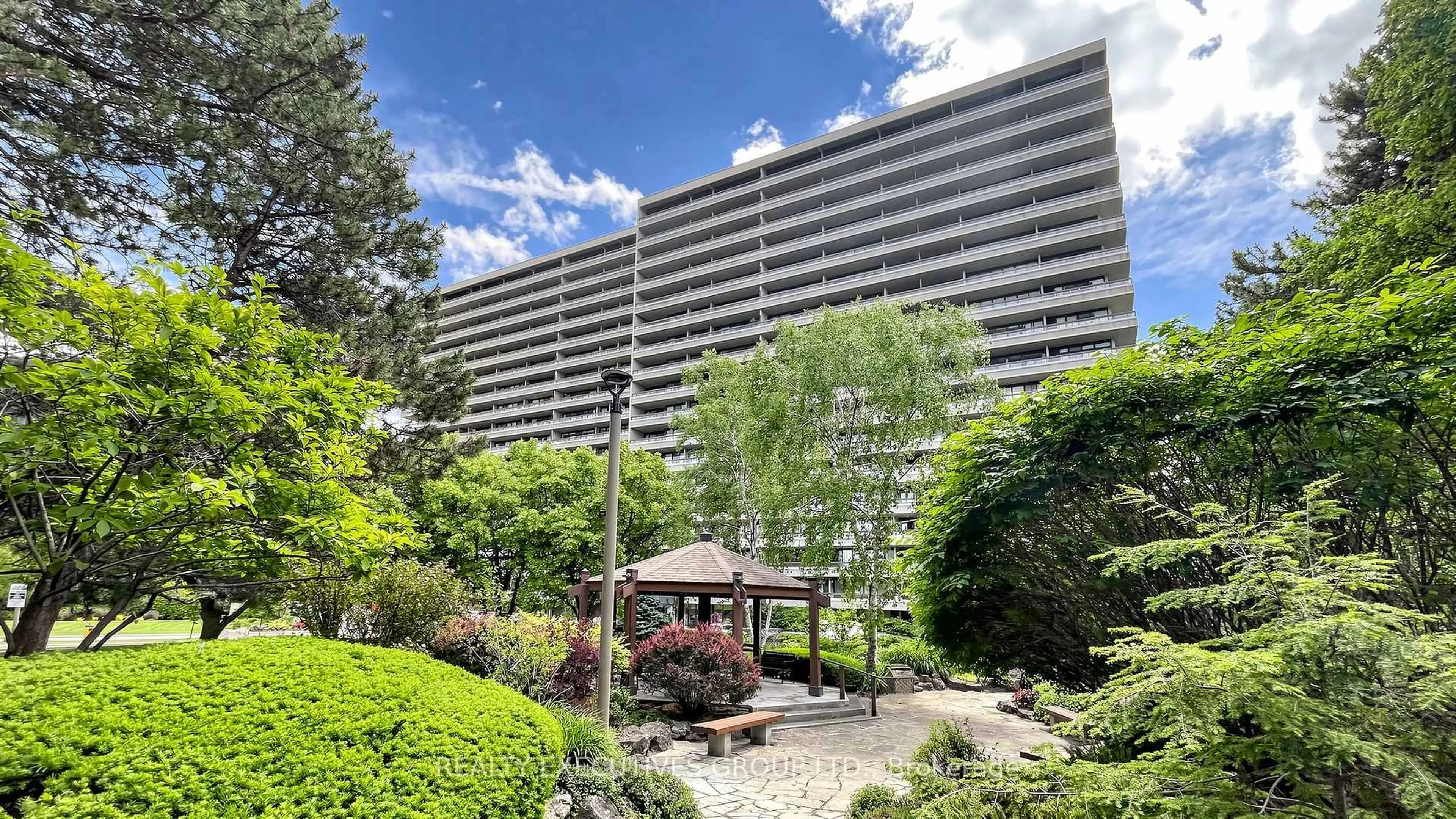 Unknown for 8111 Yonge St #309, Markham Ontario L3T 4V9