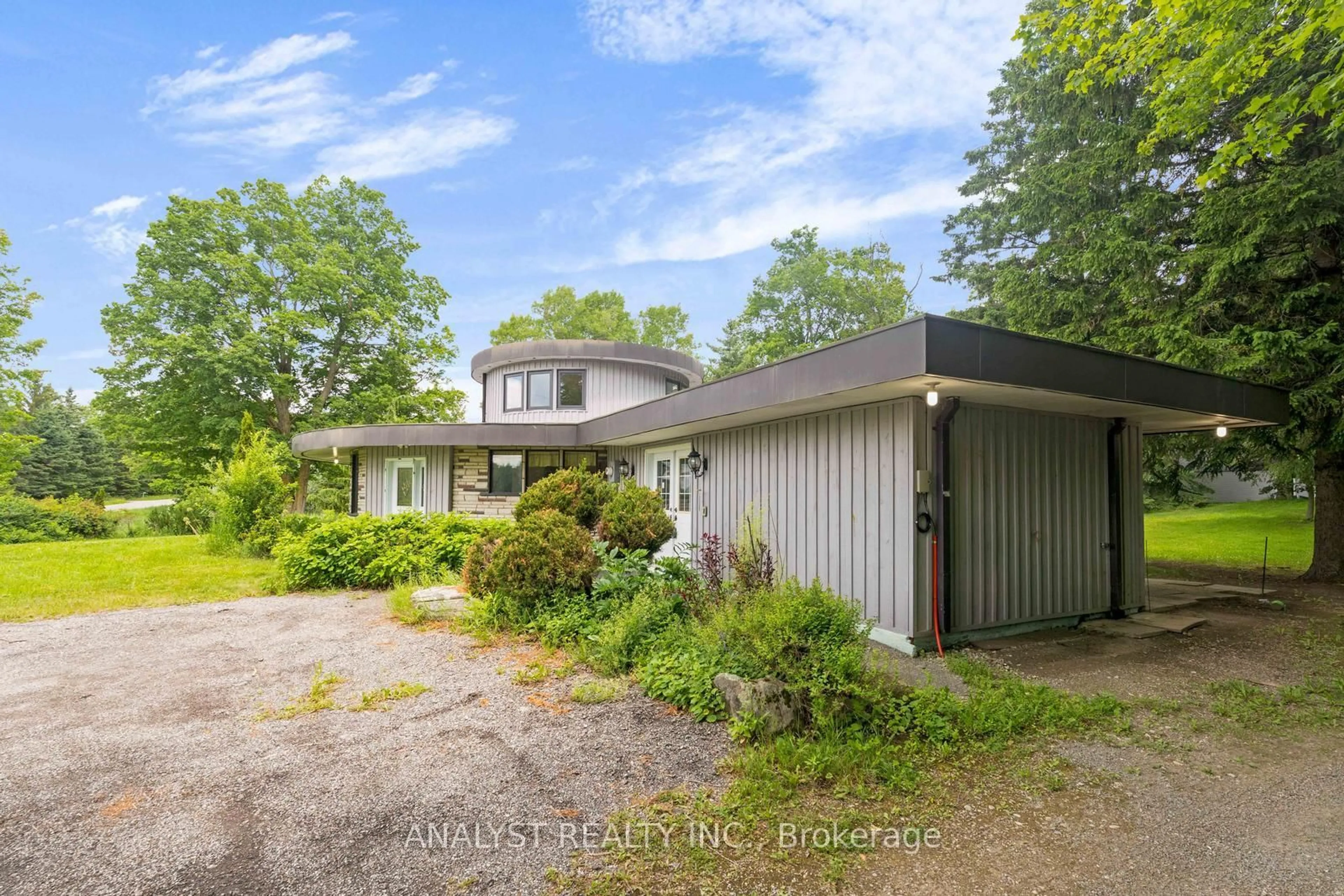 A pic from outside/outdoor area/front of a property/back of a property/a pic from drone, unknown for 1065 Concession Rd 8 Rd, Adjala-Tosorontio Ontario L0G 1W0
