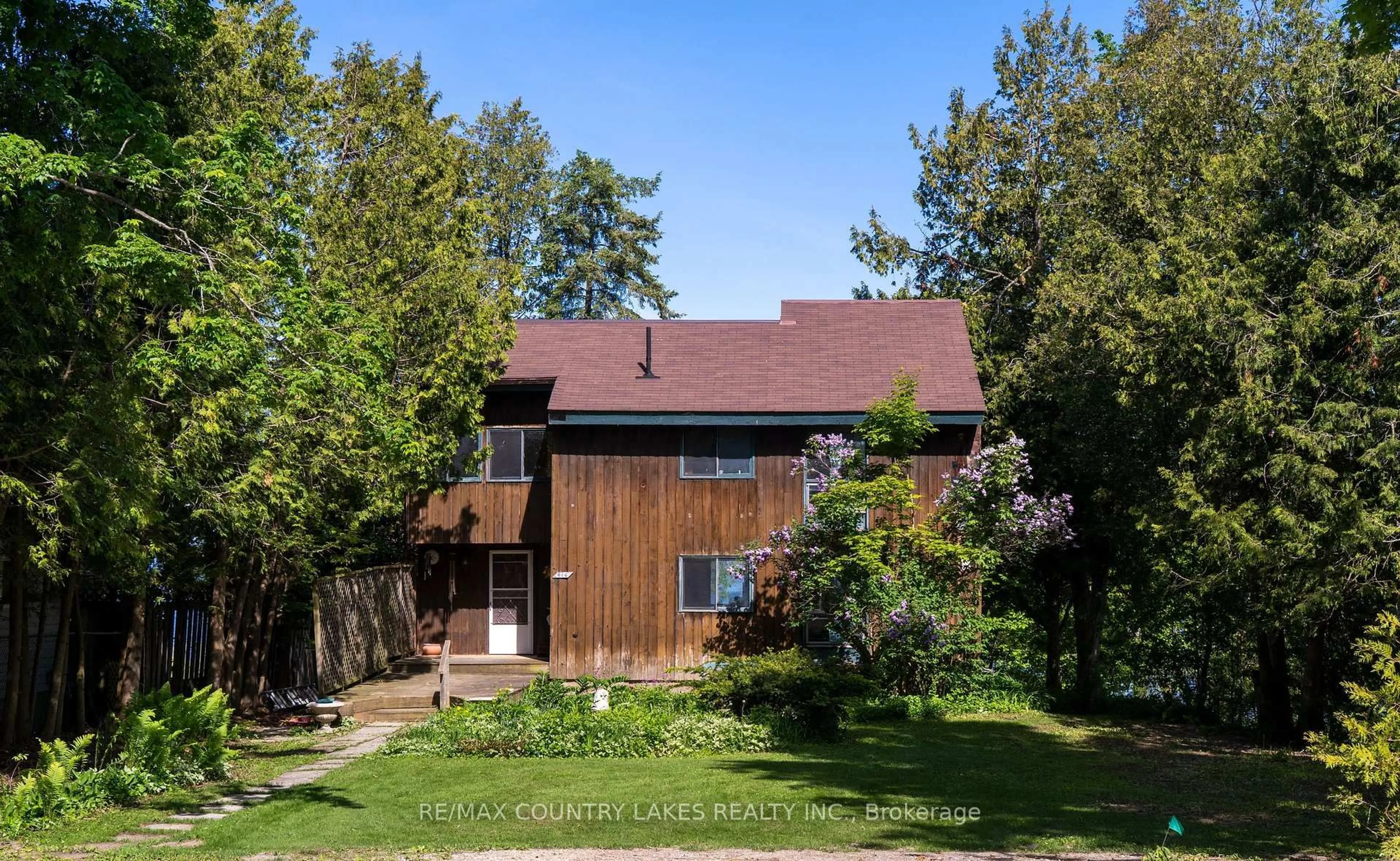 A pic from outside/outdoor area/front of a property/back of a property/a pic from drone, unknown for 416 Morrison Ave, Brock Ontario L0K 1A0