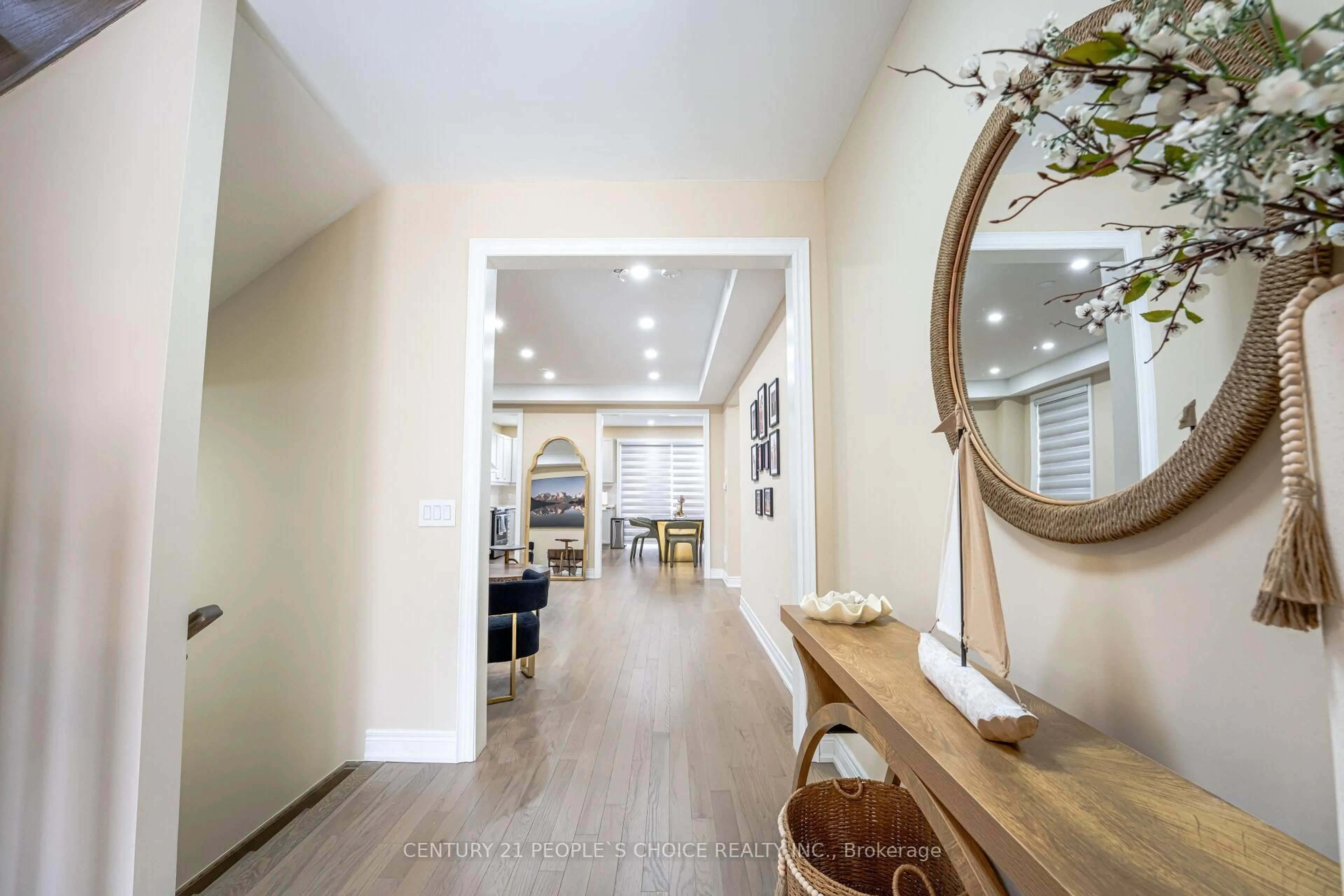 Indoor entryway for 56 Plank Rd, Bradford West Gwillimbury Ontario L3Z 4N3