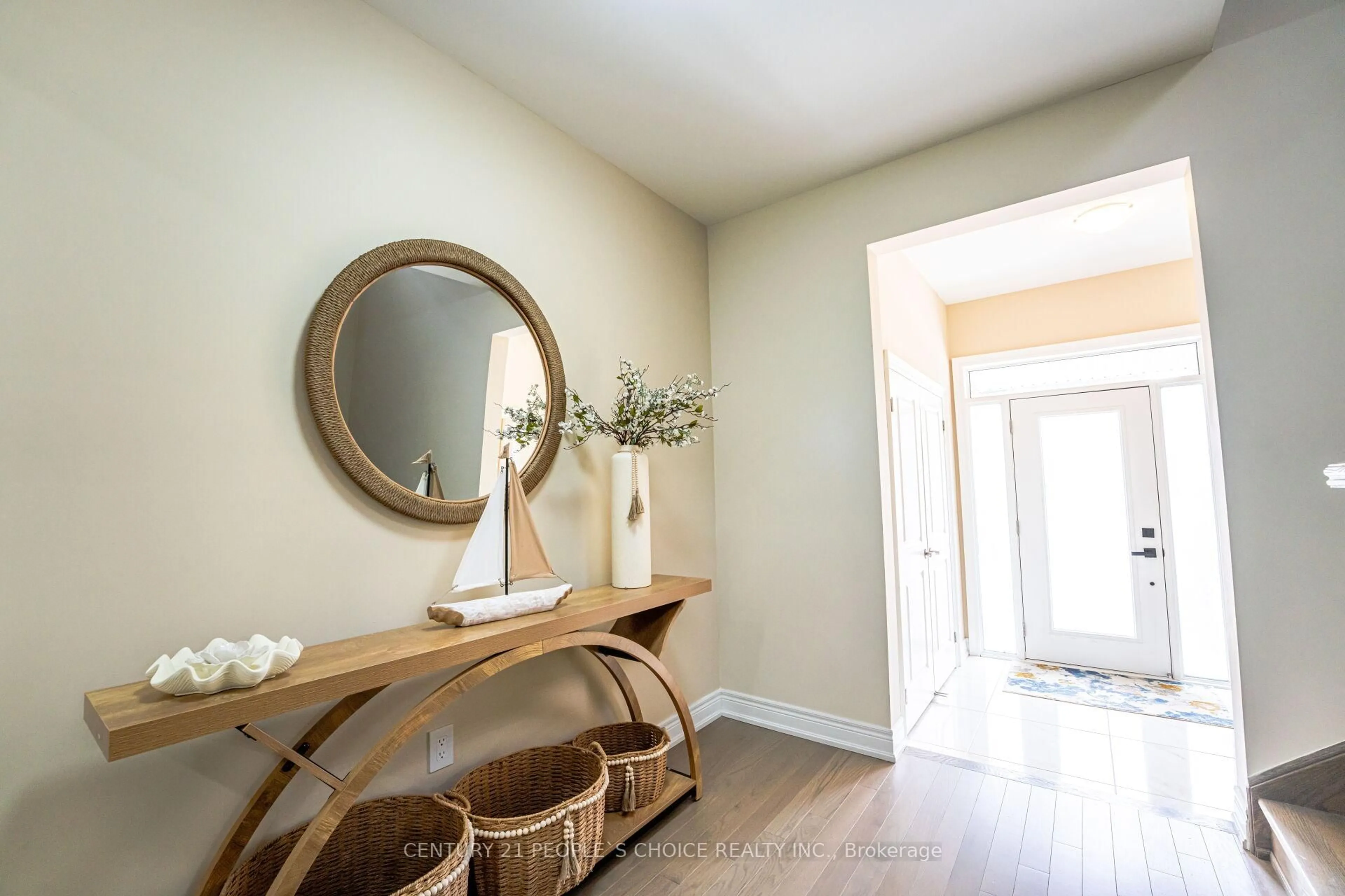 Indoor entryway for 56 Plank Rd, Bradford West Gwillimbury Ontario L3Z 4N3