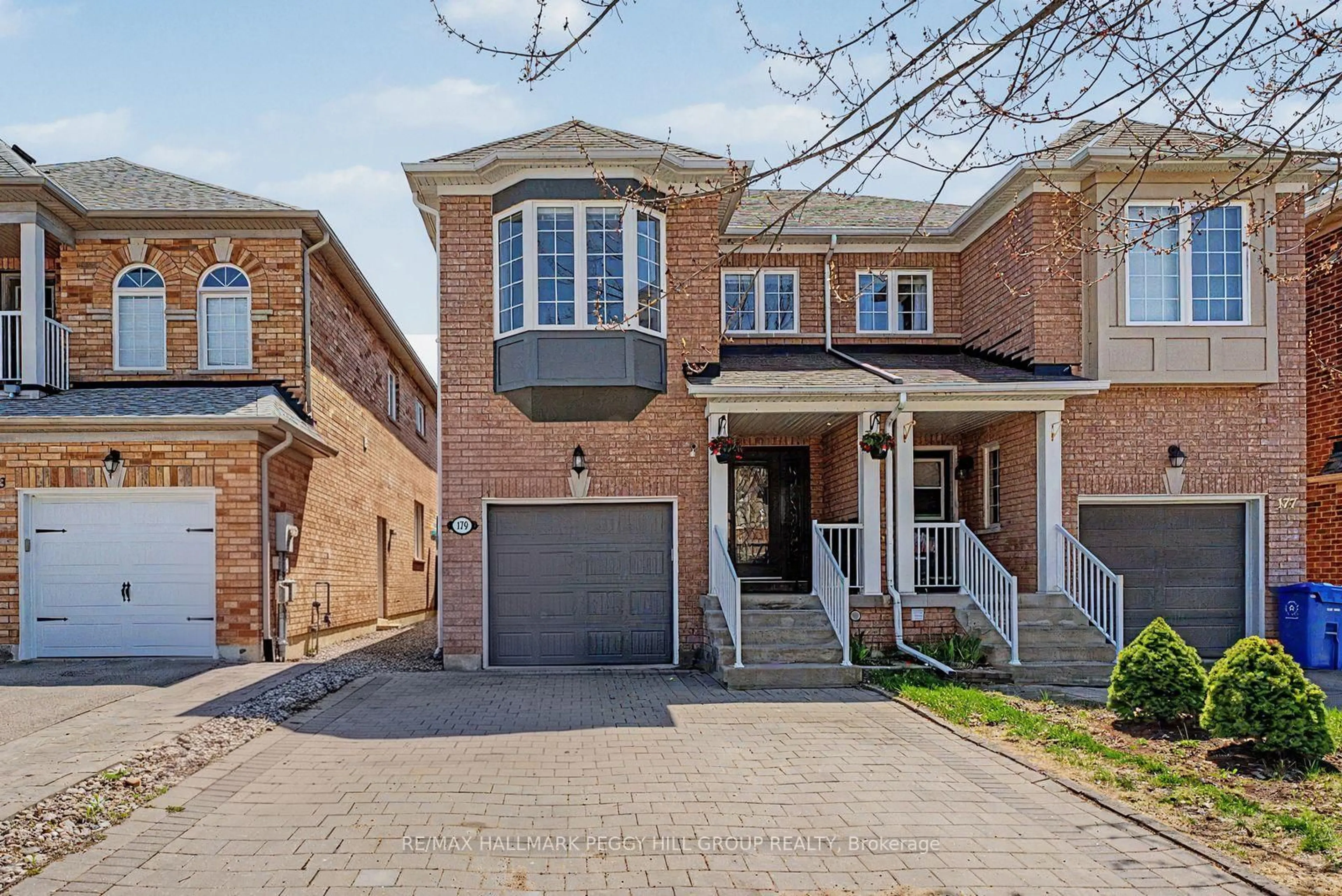 Home with brick exterior material, street for 179 Warwick Cres, Newmarket Ontario L3X 2S3
