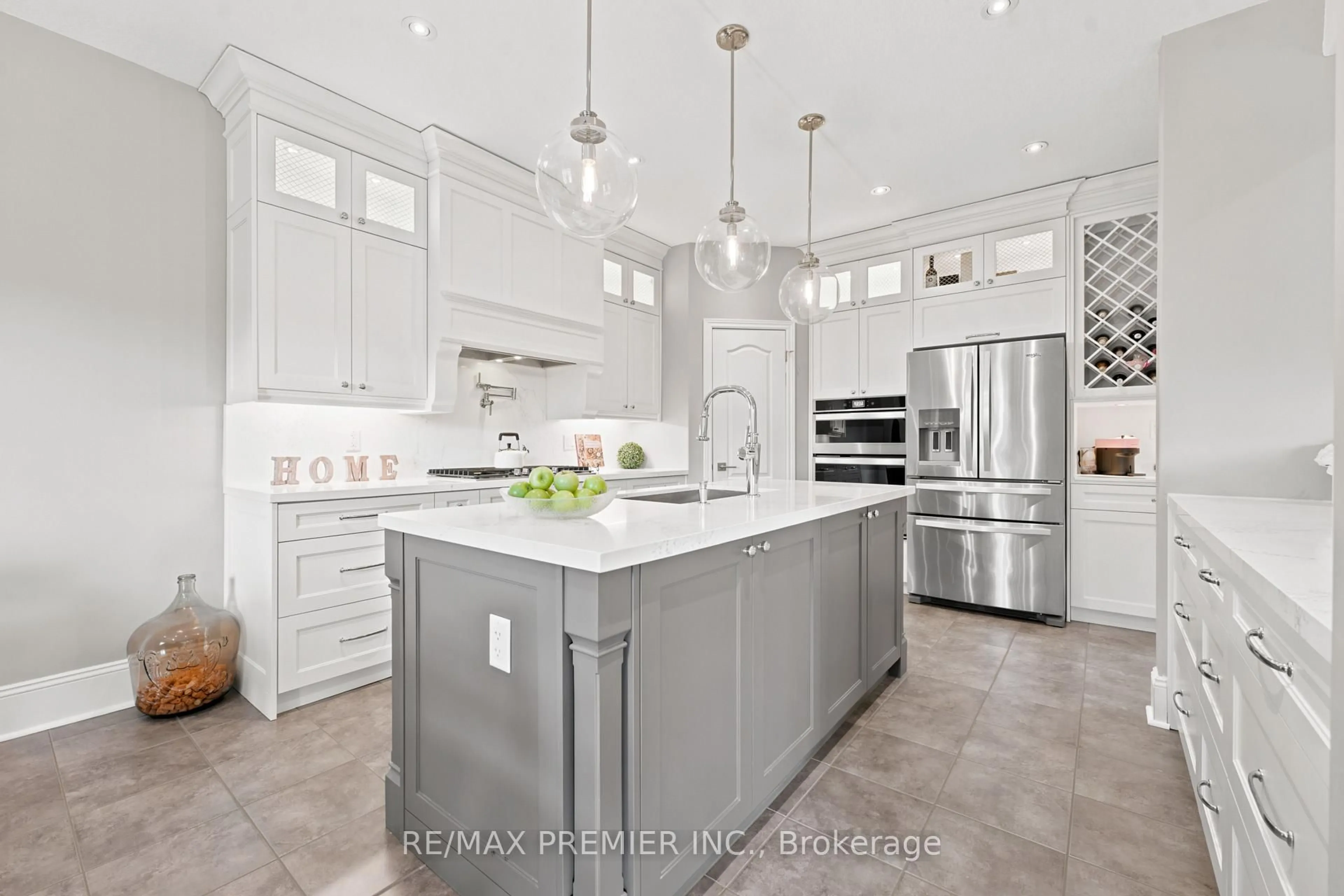 Contemporary kitchen, ceramic/tile floor for 19 Burt Ave, New Tecumseth Ontario L9R 0G3