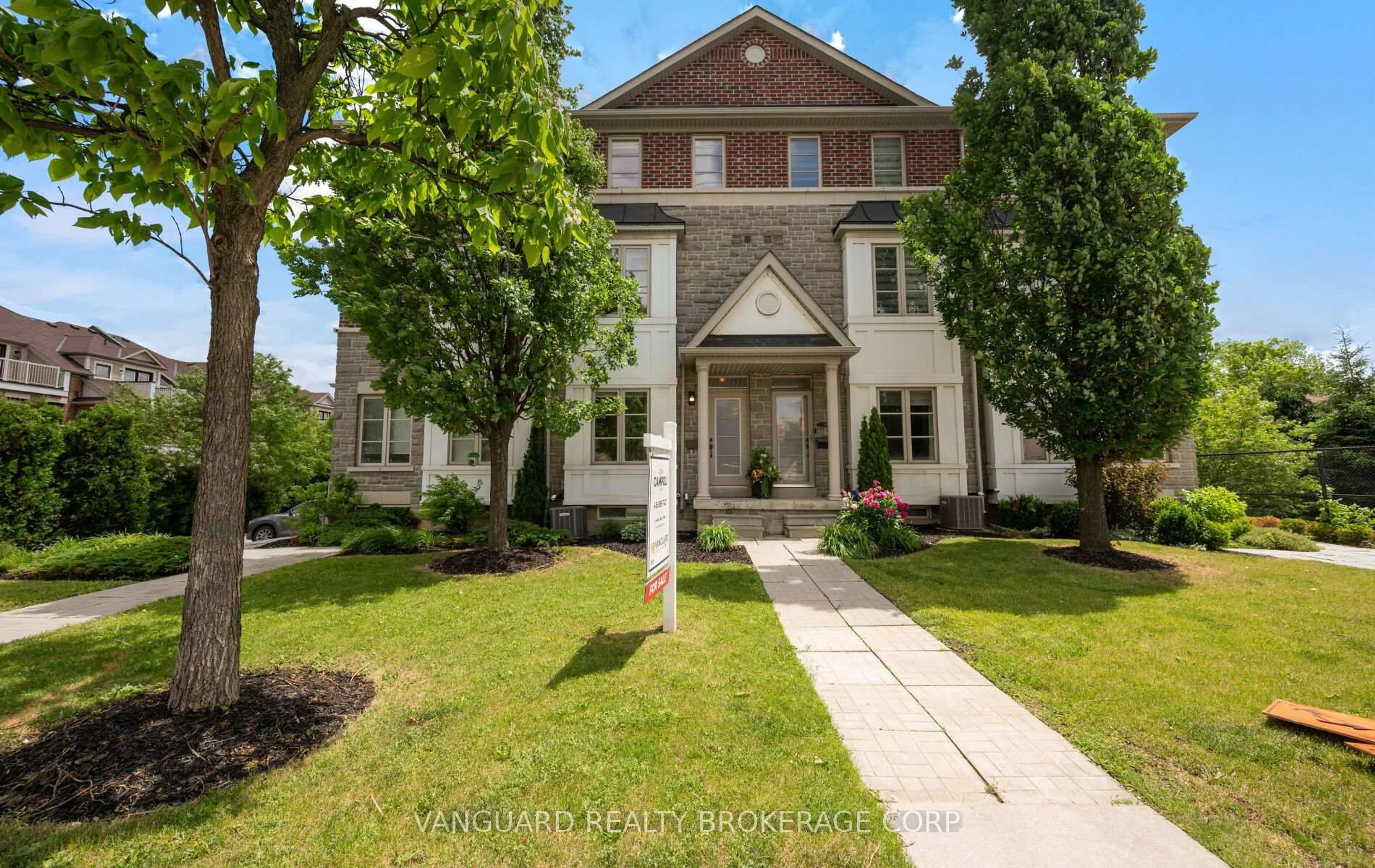 Home with brick exterior material, street for 8441 Islington Ave #3, Vaughan Ontario L4L 1X3