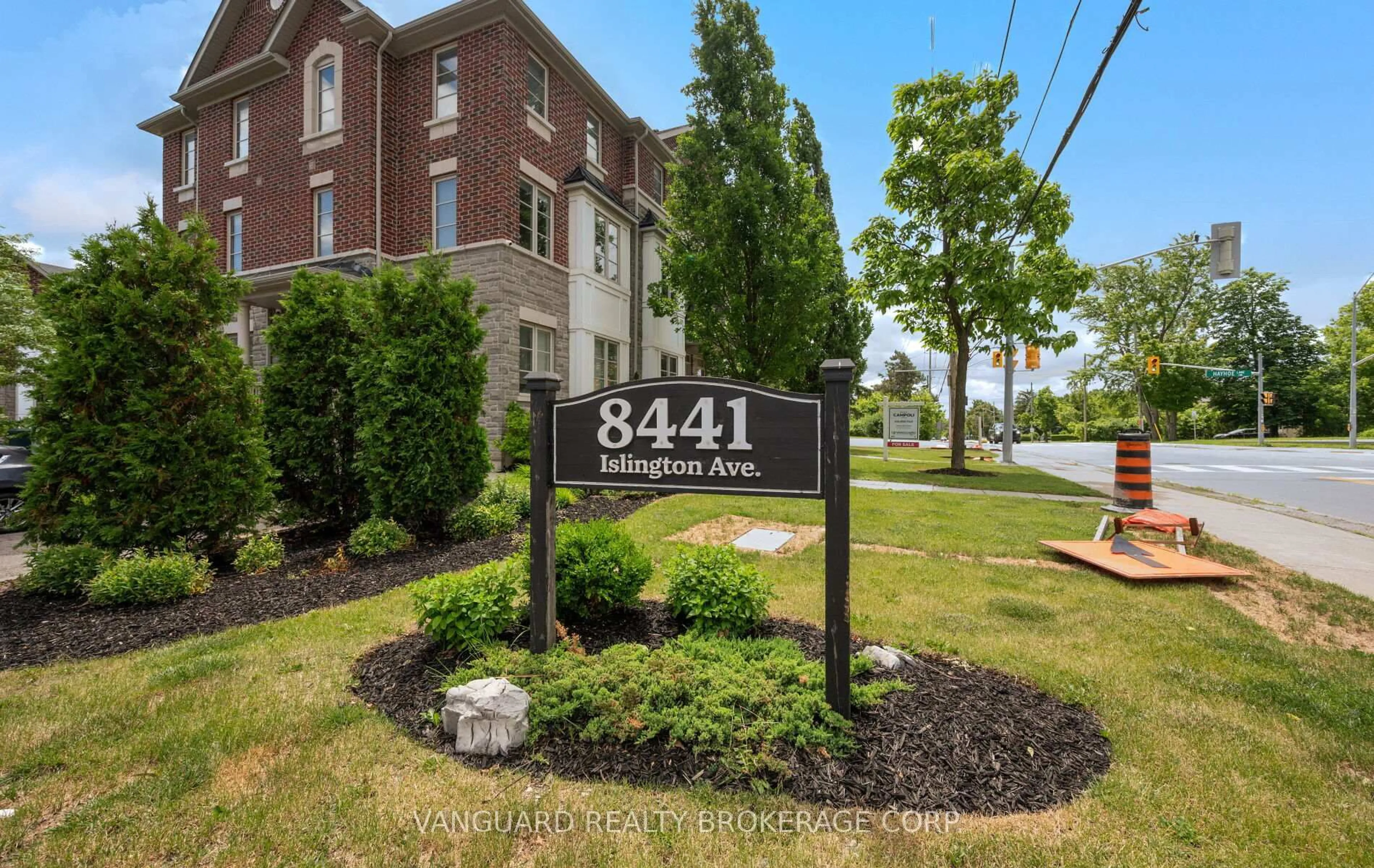 Unknown for 8441 Islington Ave #3, Vaughan Ontario L4L 1X3