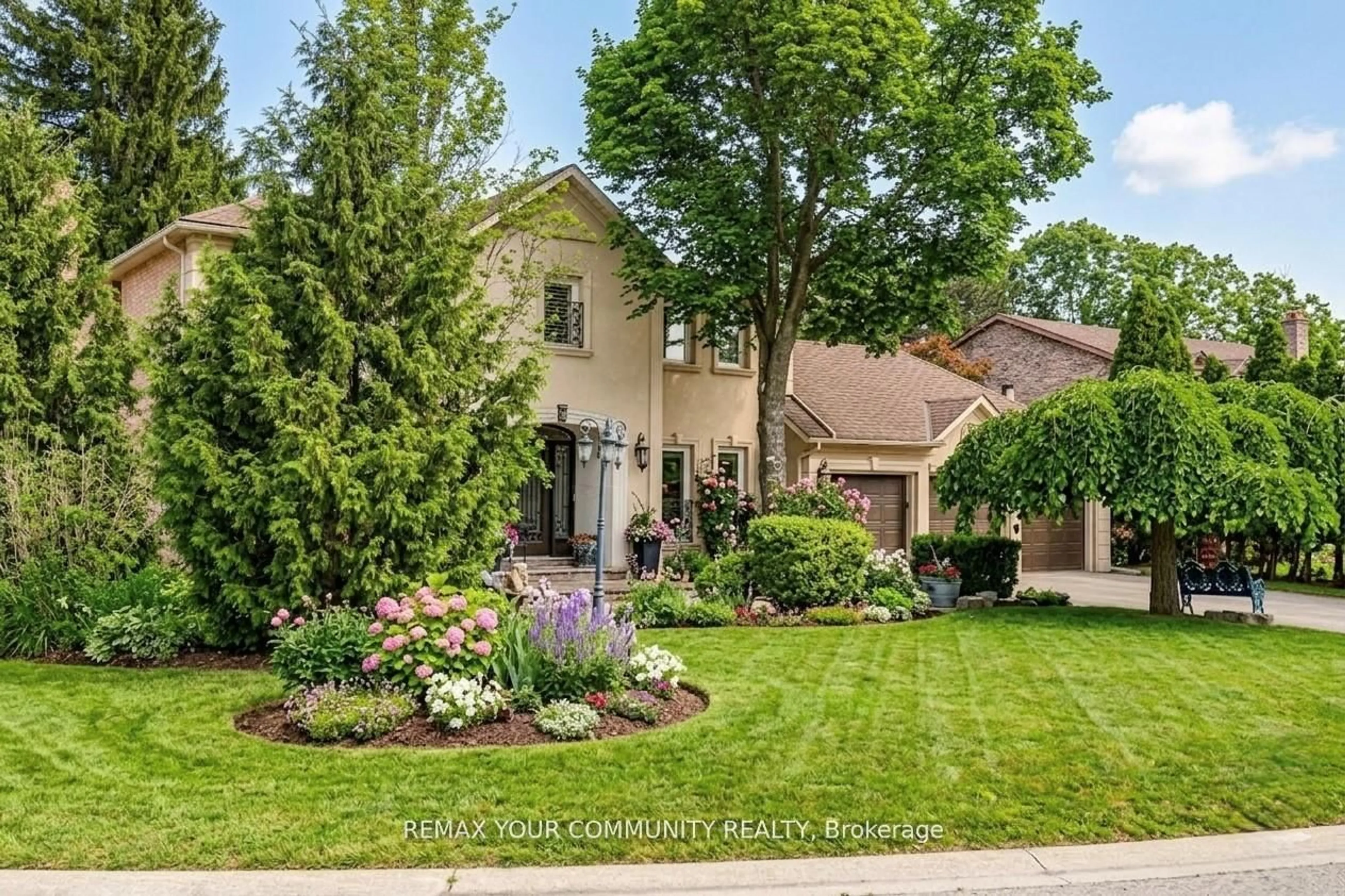 Home with brick exterior material, street for 30 Deanbank Dr, Markham Ontario L3T 1Z3