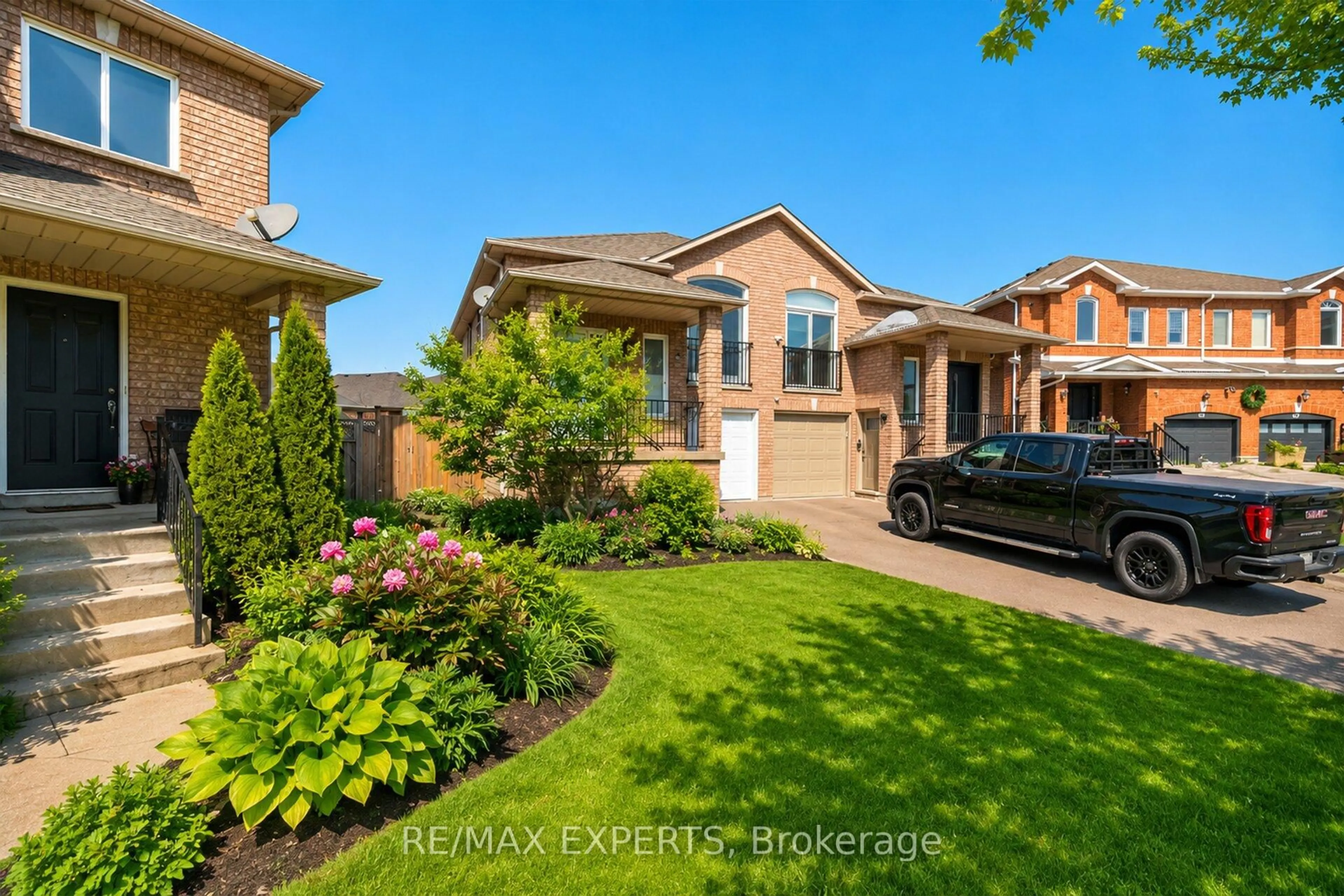 Home with brick exterior material, street for 75 Corkwood Cres, Vaughan Ontario L6A 3B4
