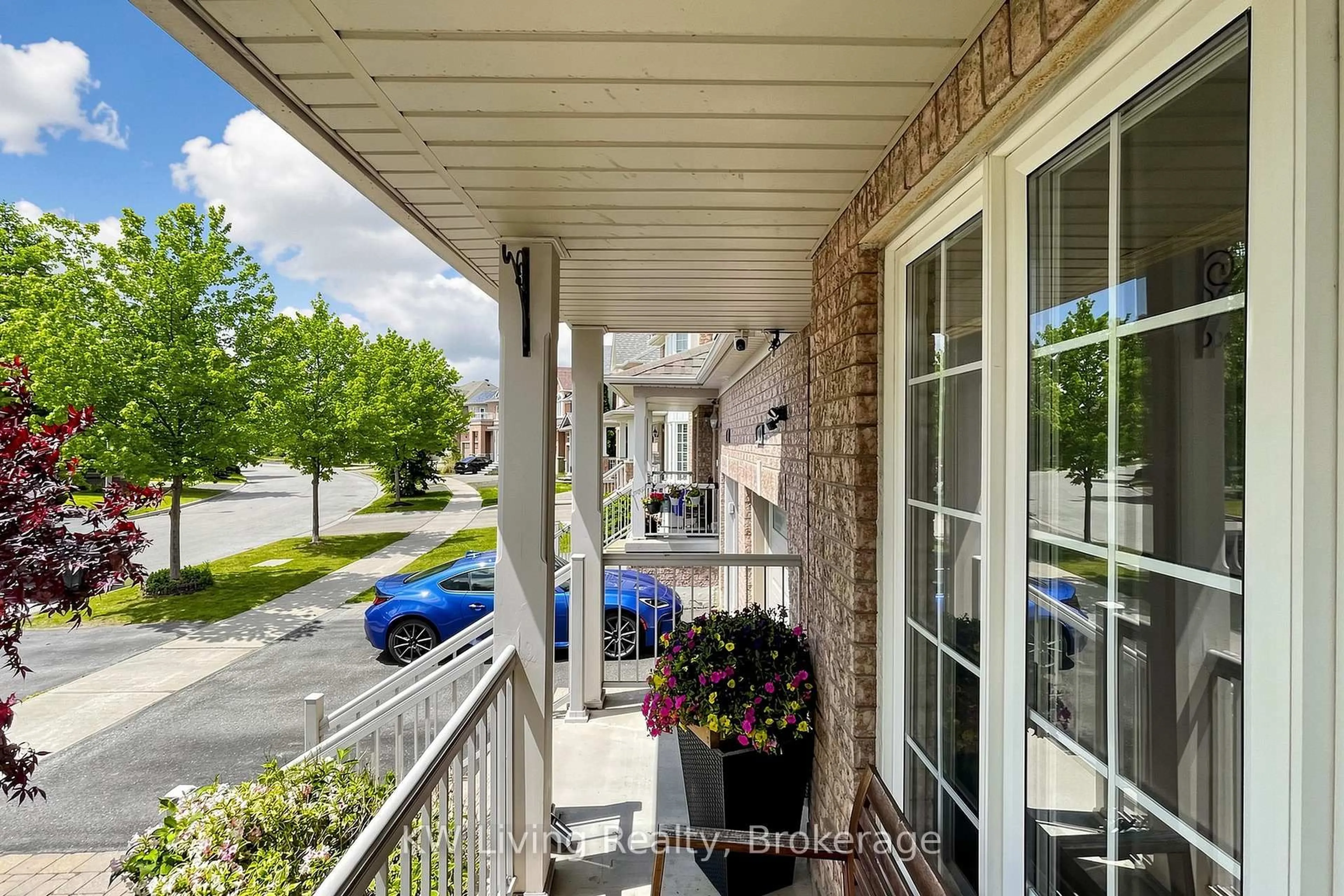 Patio, street for 72 Stotts Cres, Markham Ontario L6E 1T2