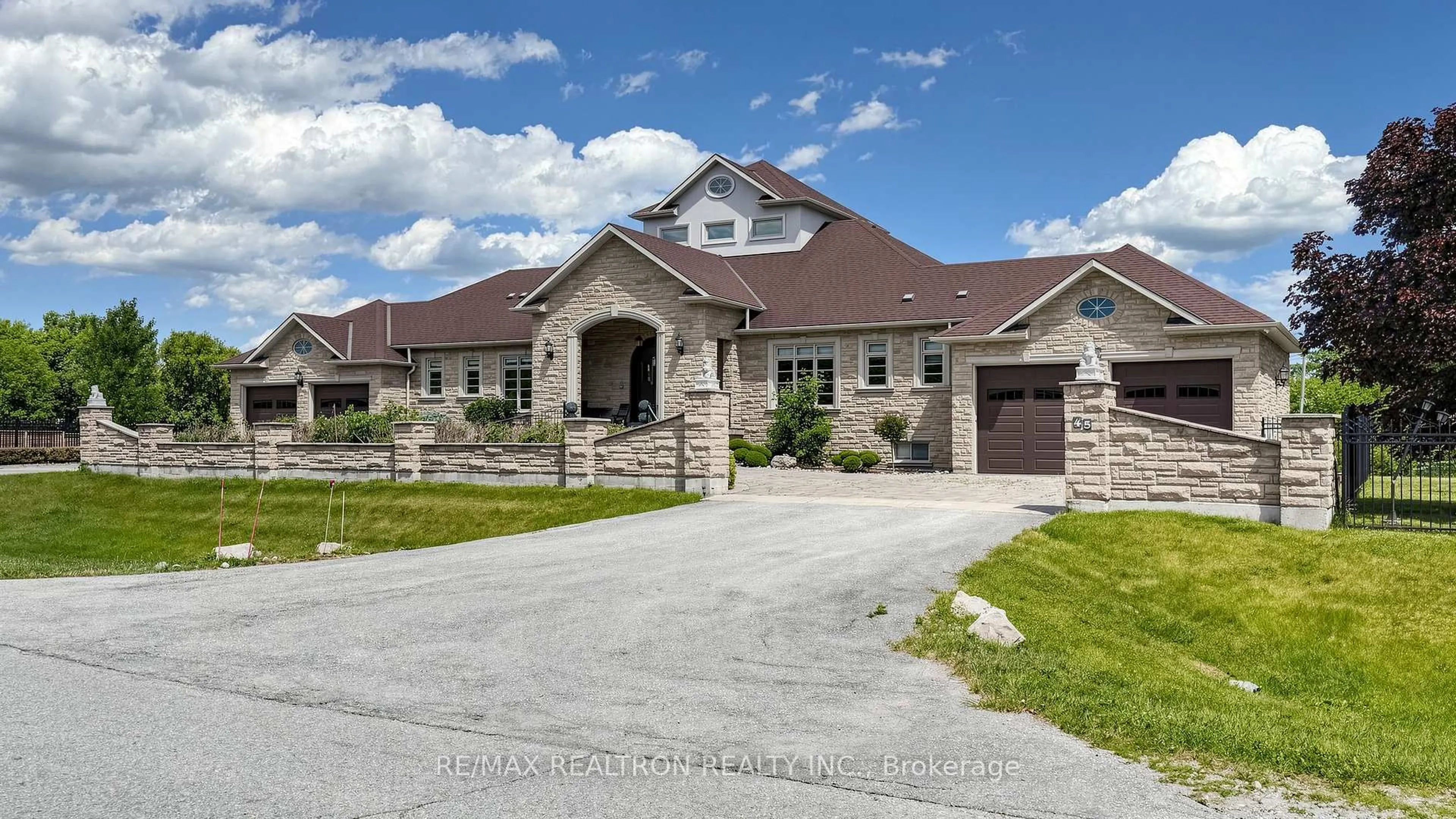 Home with brick exterior material, unknown for 45 Greenan Rd, Whitchurch-Stouffville Ontario L4A 7X4