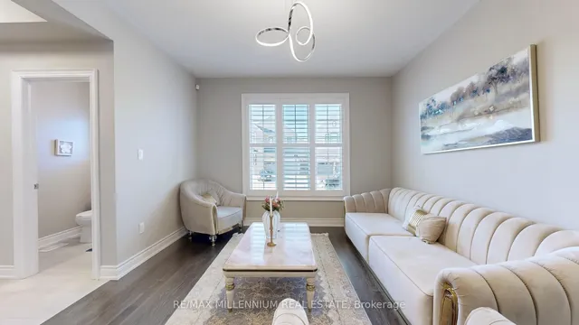845 Langford Blvd, Bradford West Gwillimbury 5