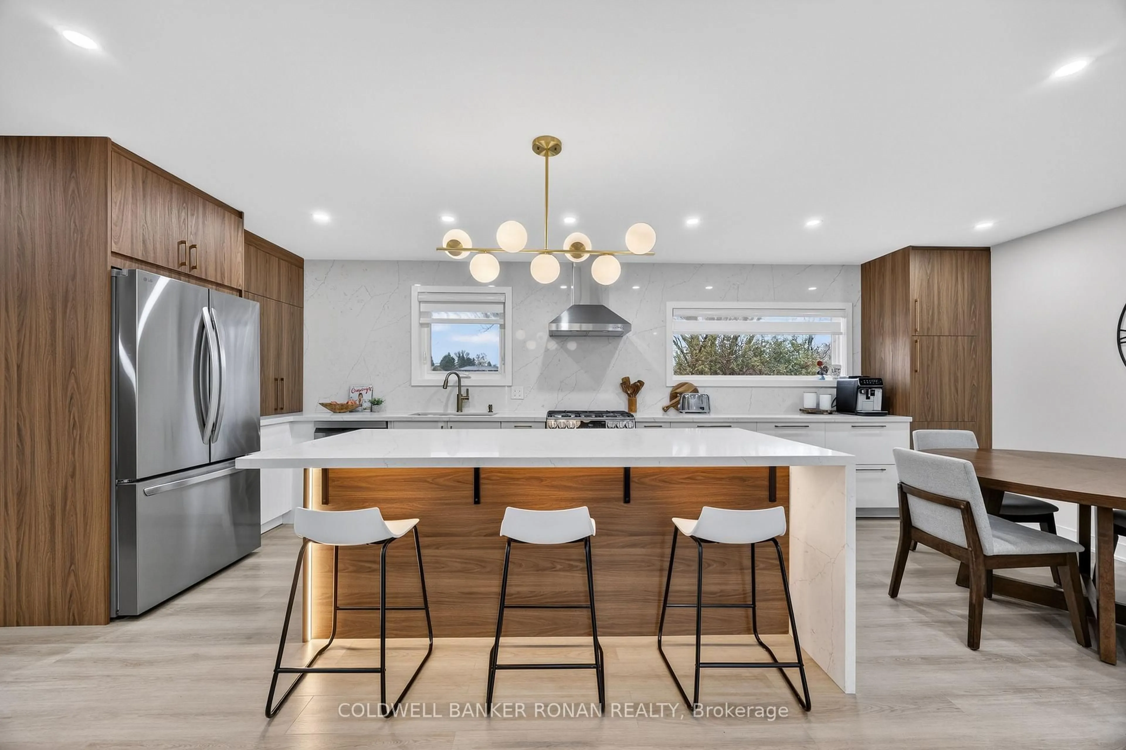 Open concept kitchen, ceramic/tile floor for 5 John St, Adjala-Tosorontio Ontario L0G 1L0