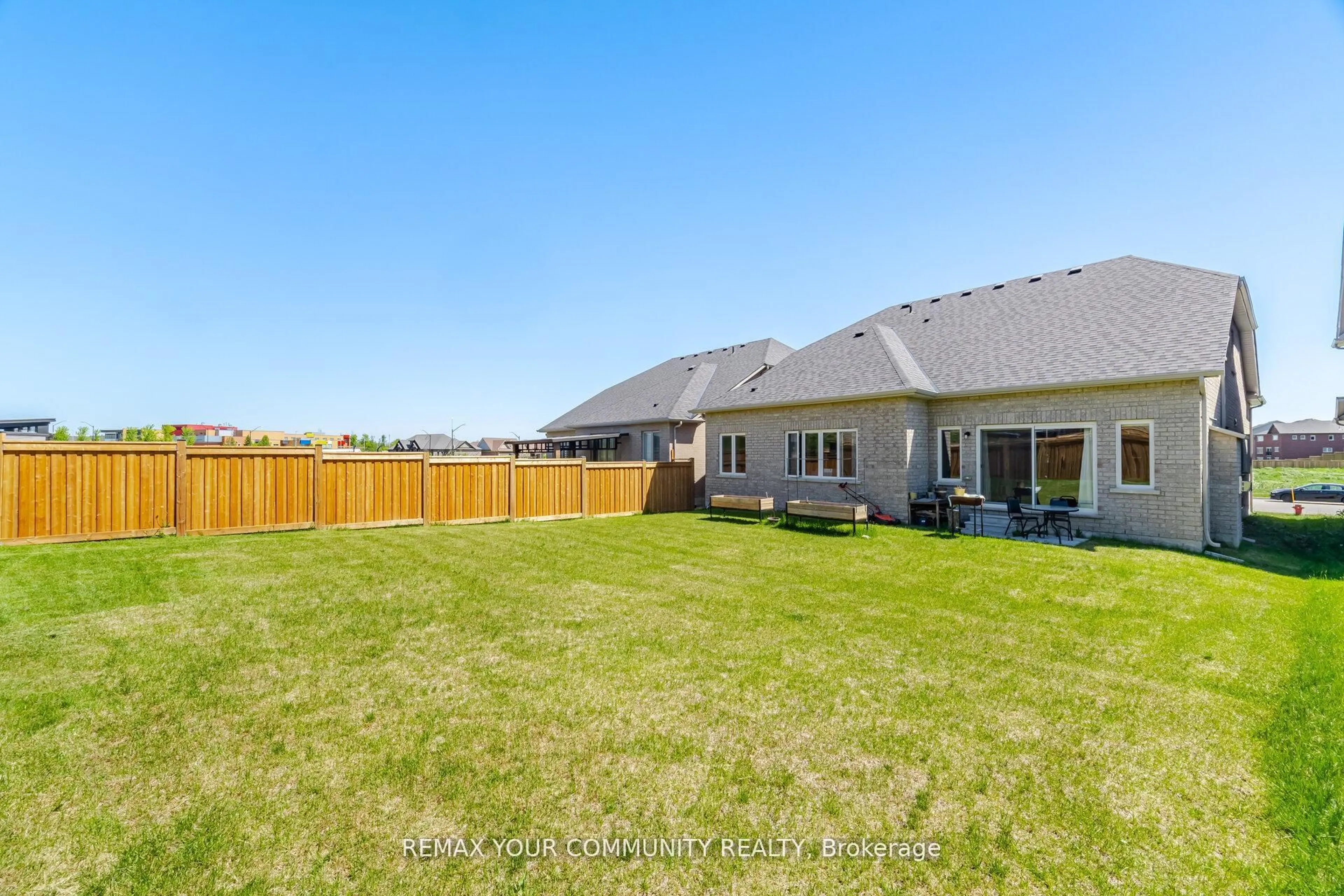 Patio, unknown for 1646 Webster Blvd, Innisfil Ontario L9S 0P7
