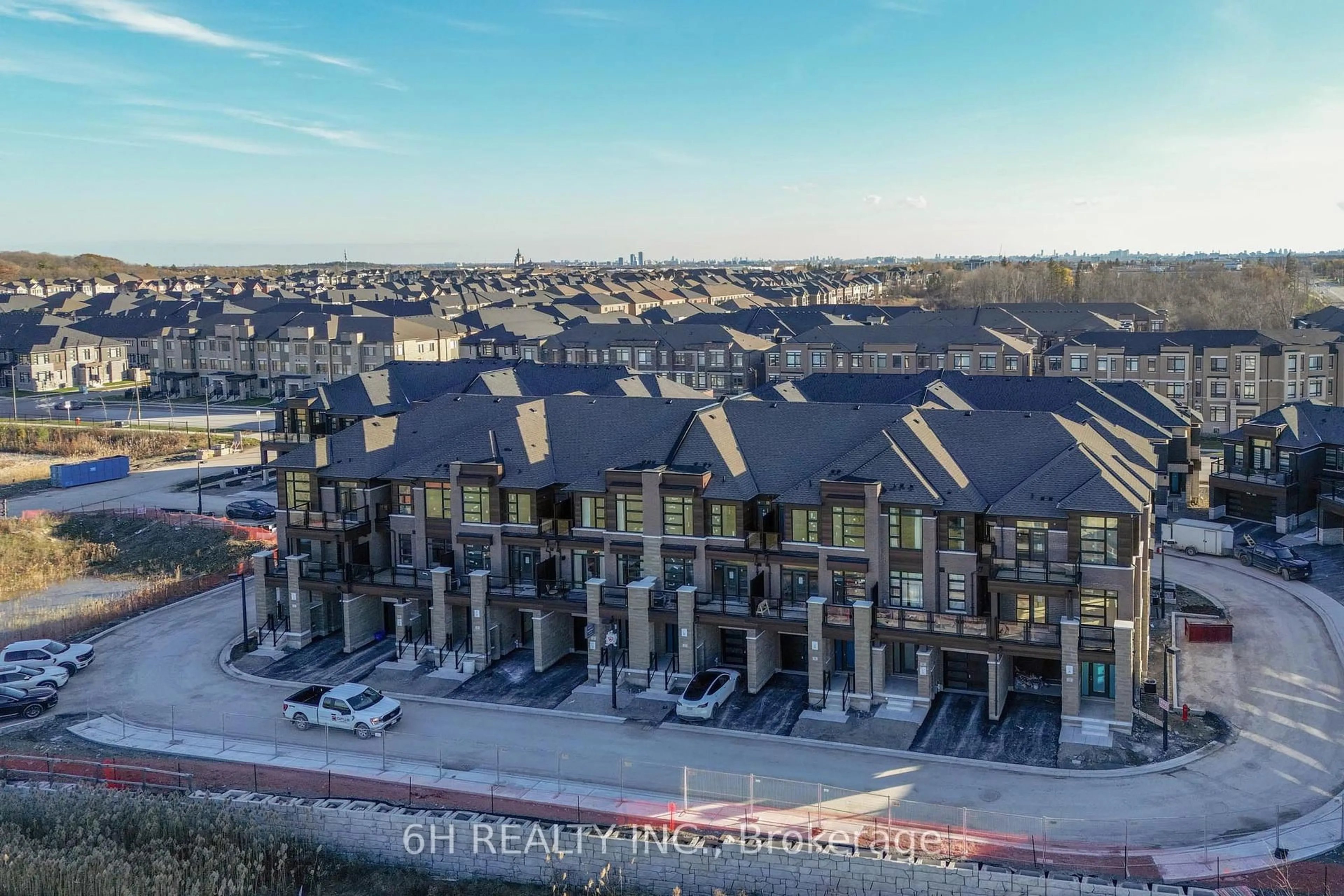 A pic from outside/outdoor area/front of a property/back of a property/a pic from drone, unknown for 10 Harold Wilson Lane #Lot 24, Richmond Hill Ontario L4S 1N5