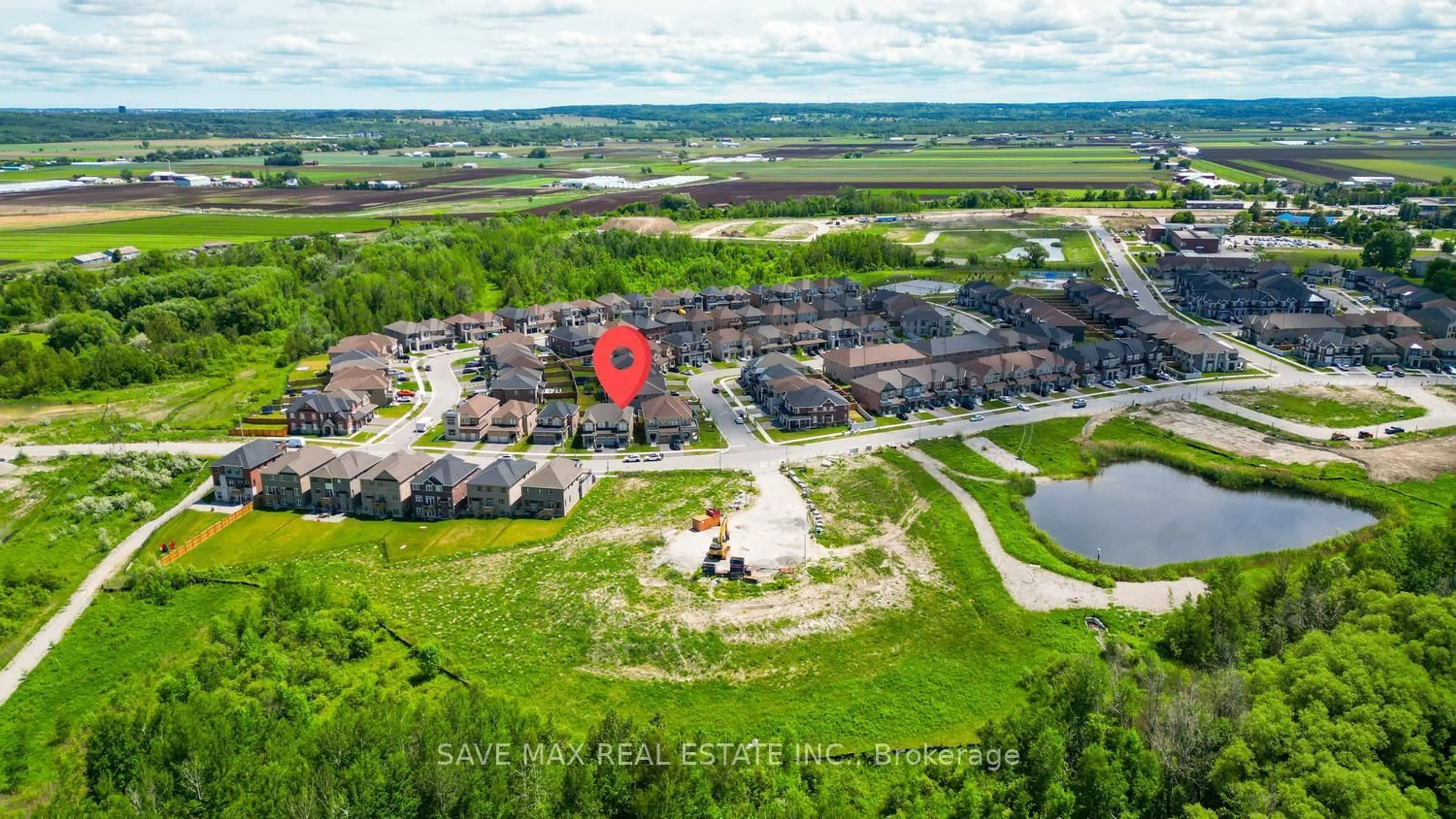 A pic from outside/outdoor area/front of a property/back of a property/a pic from drone, water/lake/river/ocean view for 125 Jonkman Blvd, Bradford West Gwillimbury Ontario L3Z 4J9