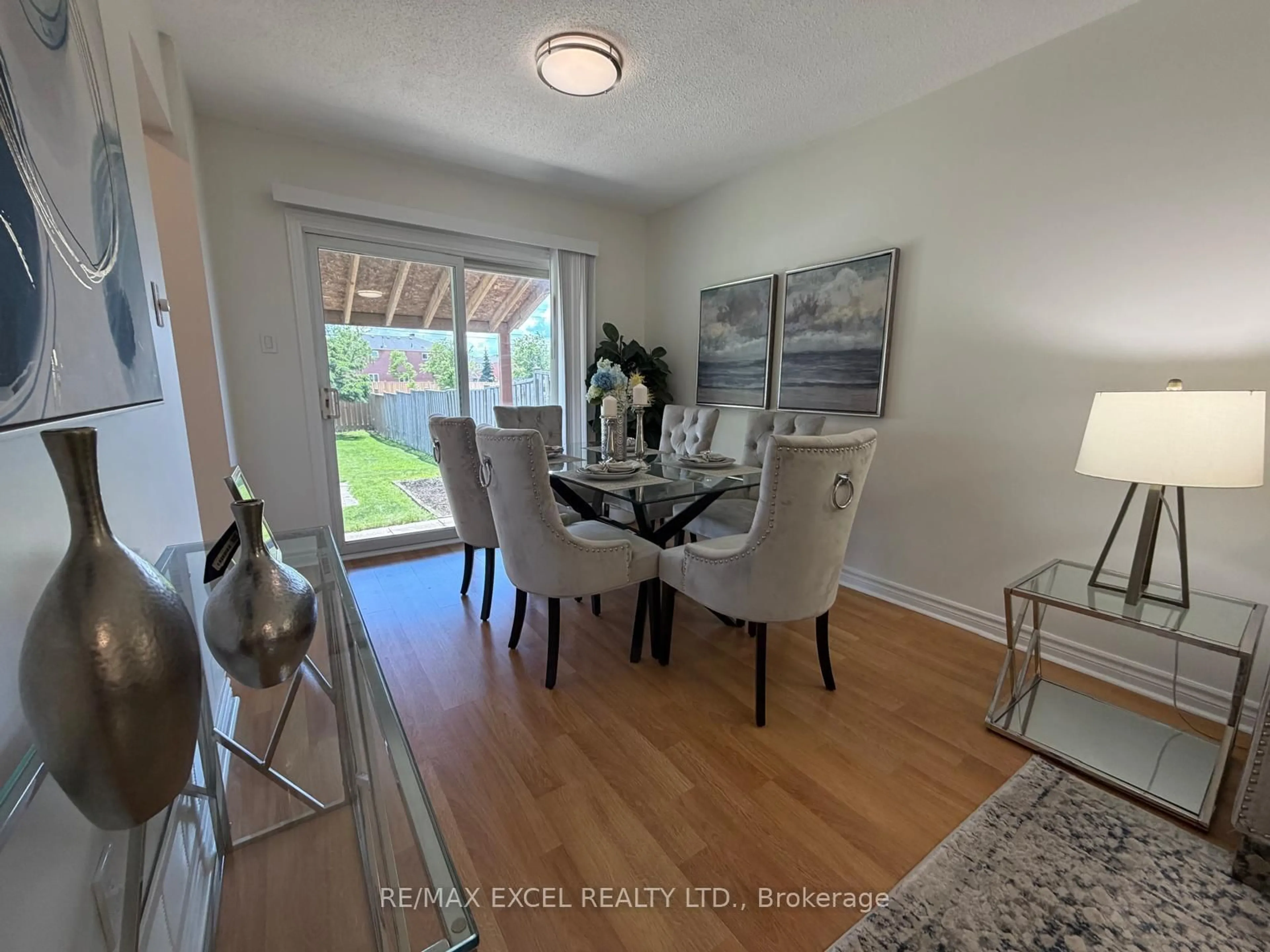 Dining room, unknown for 43 Duxford Cres, Markham Ontario L3R 7B2