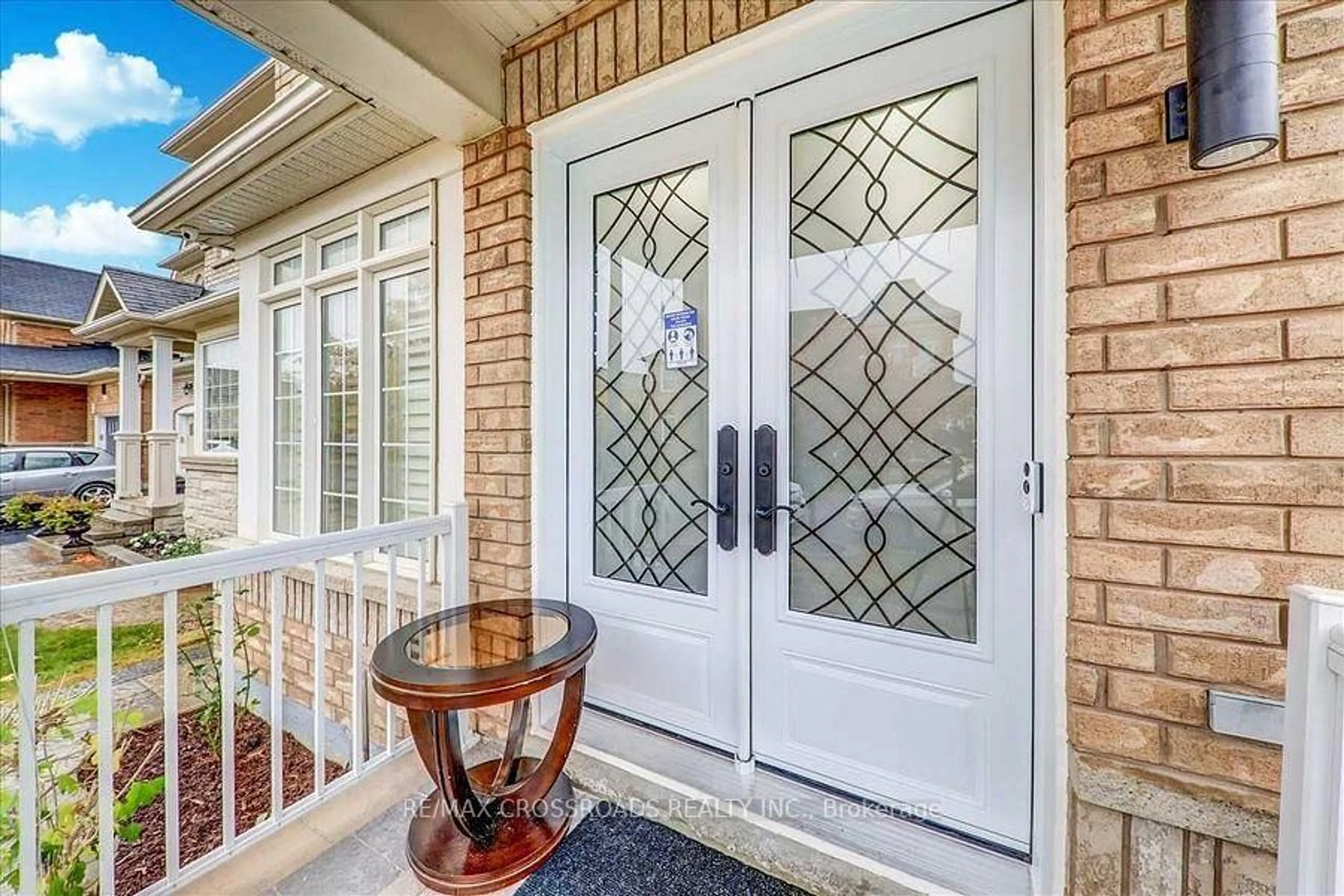 Indoor entryway for 9 Geddington Cres, Markham Ontario L6B 0G4