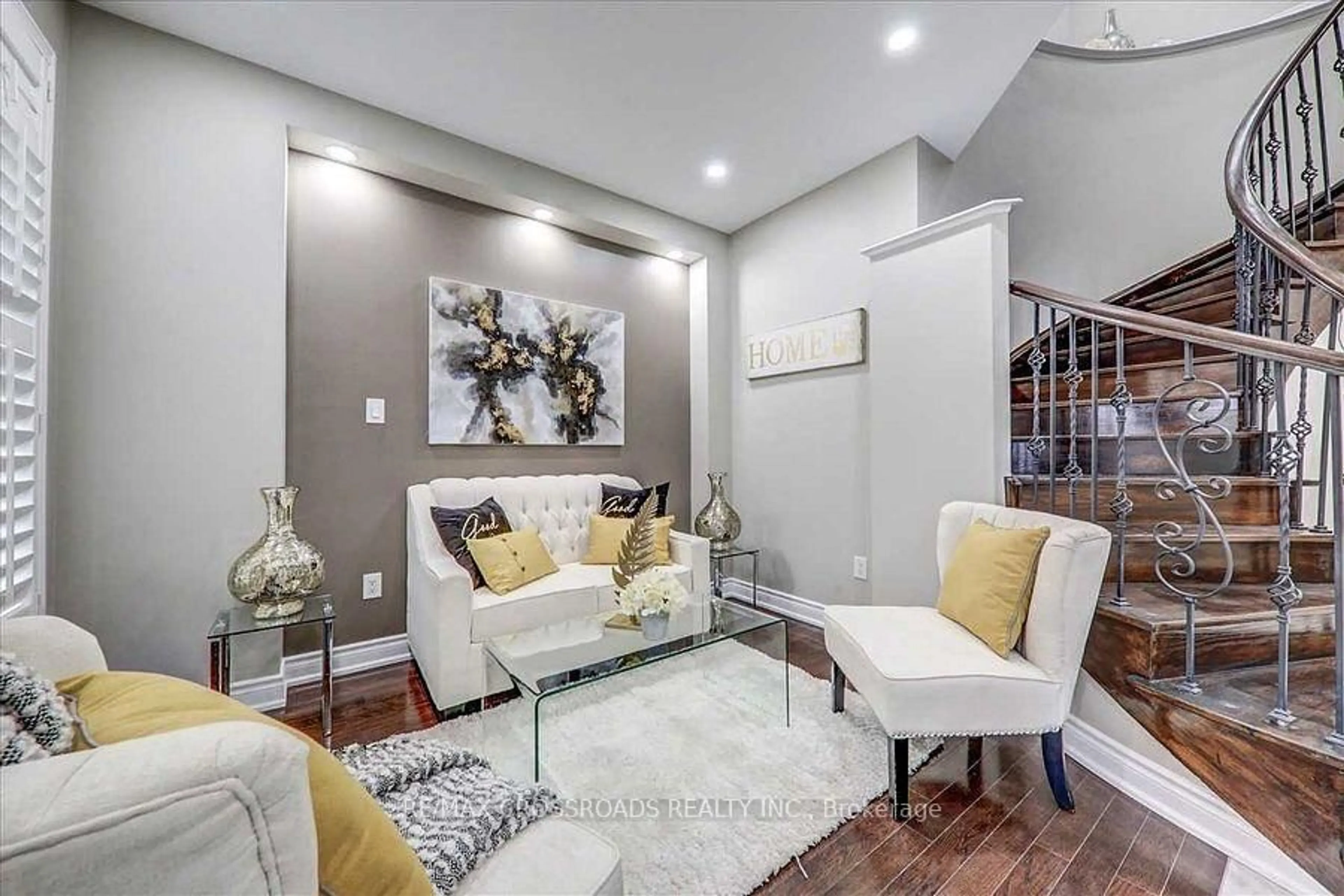Living room with furniture, unknown for 9 Geddington Cres, Markham Ontario L6B 0G4