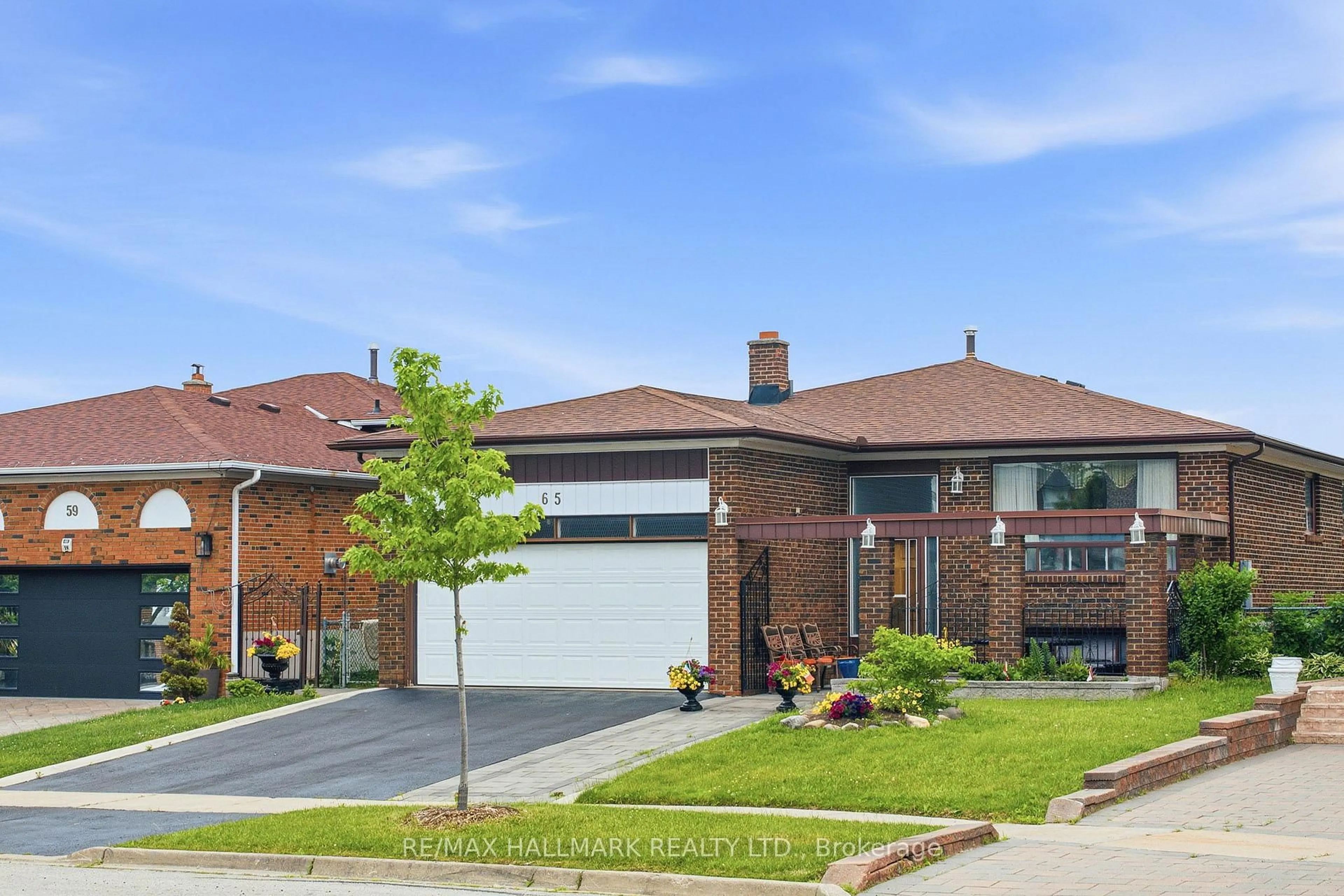 Home with brick exterior material, street for 65 Oakhill Rd, Vaughan Ontario L4L 2H2