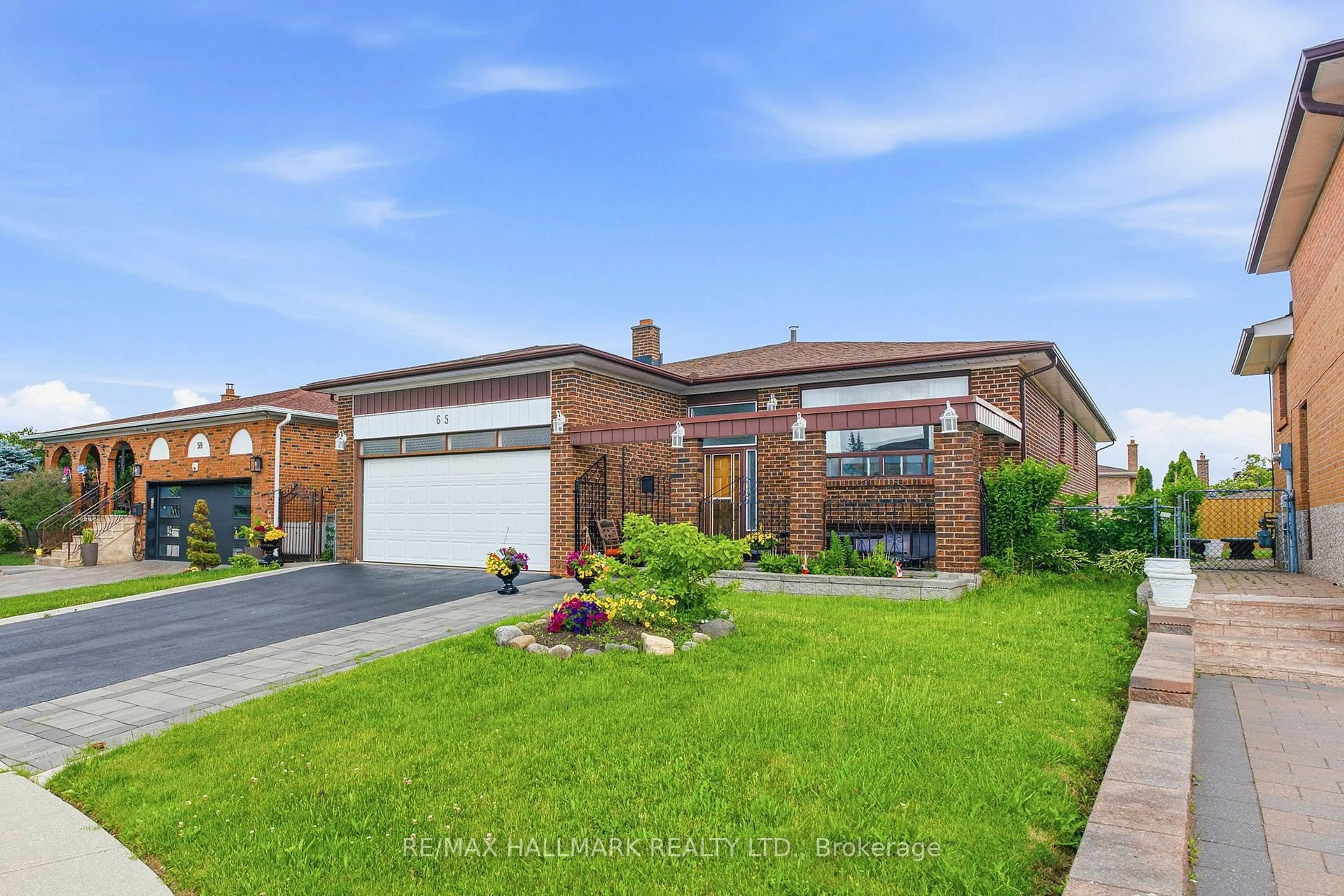 Home with brick exterior material, street for 65 Oakhill Rd, Vaughan Ontario L4L 2H2