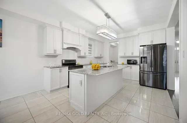 814 Green St, Innisfil 3