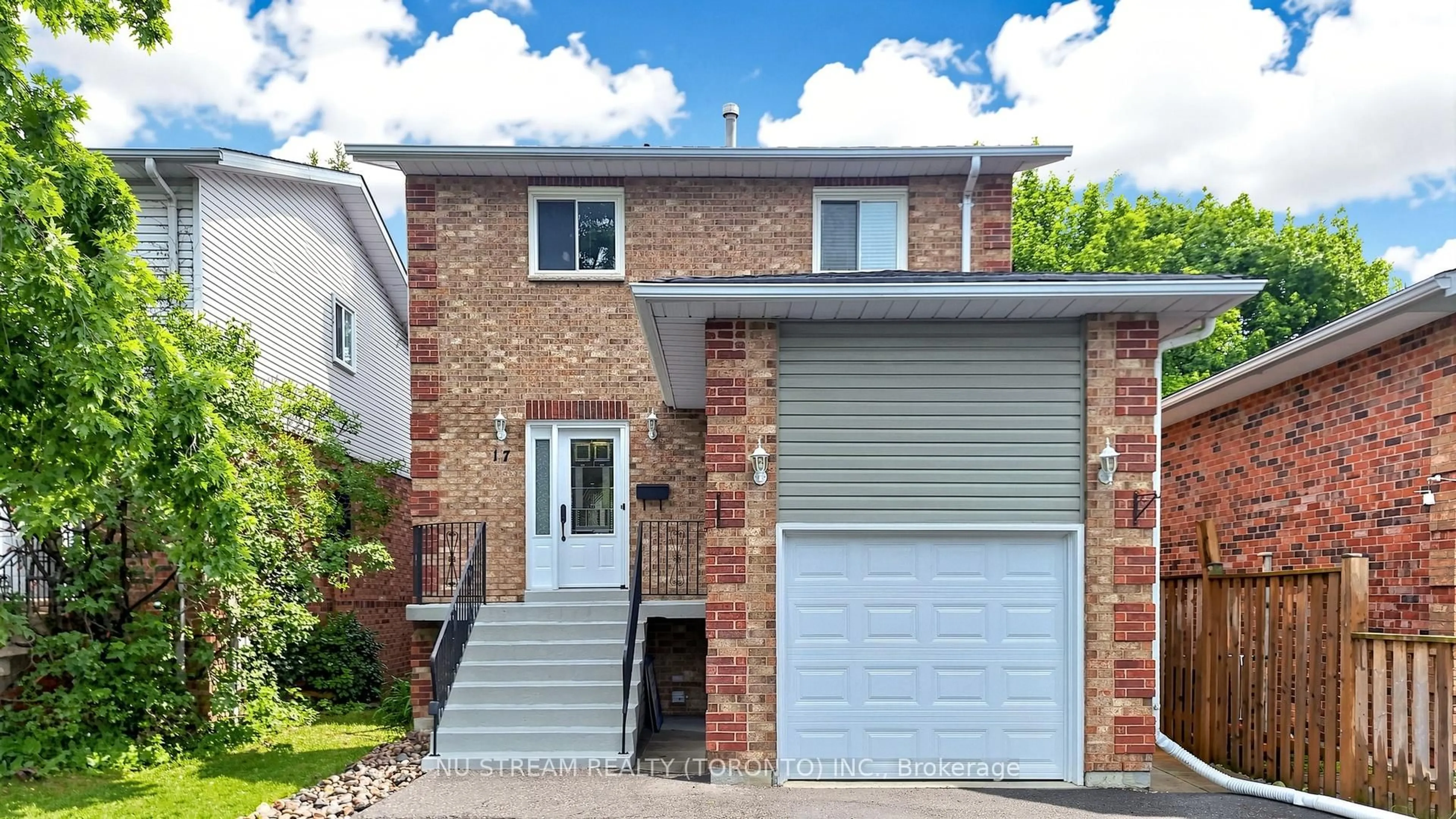 Home with brick exterior material, street for 17 Newlands Ave, Georgina Ontario L4P 3T3