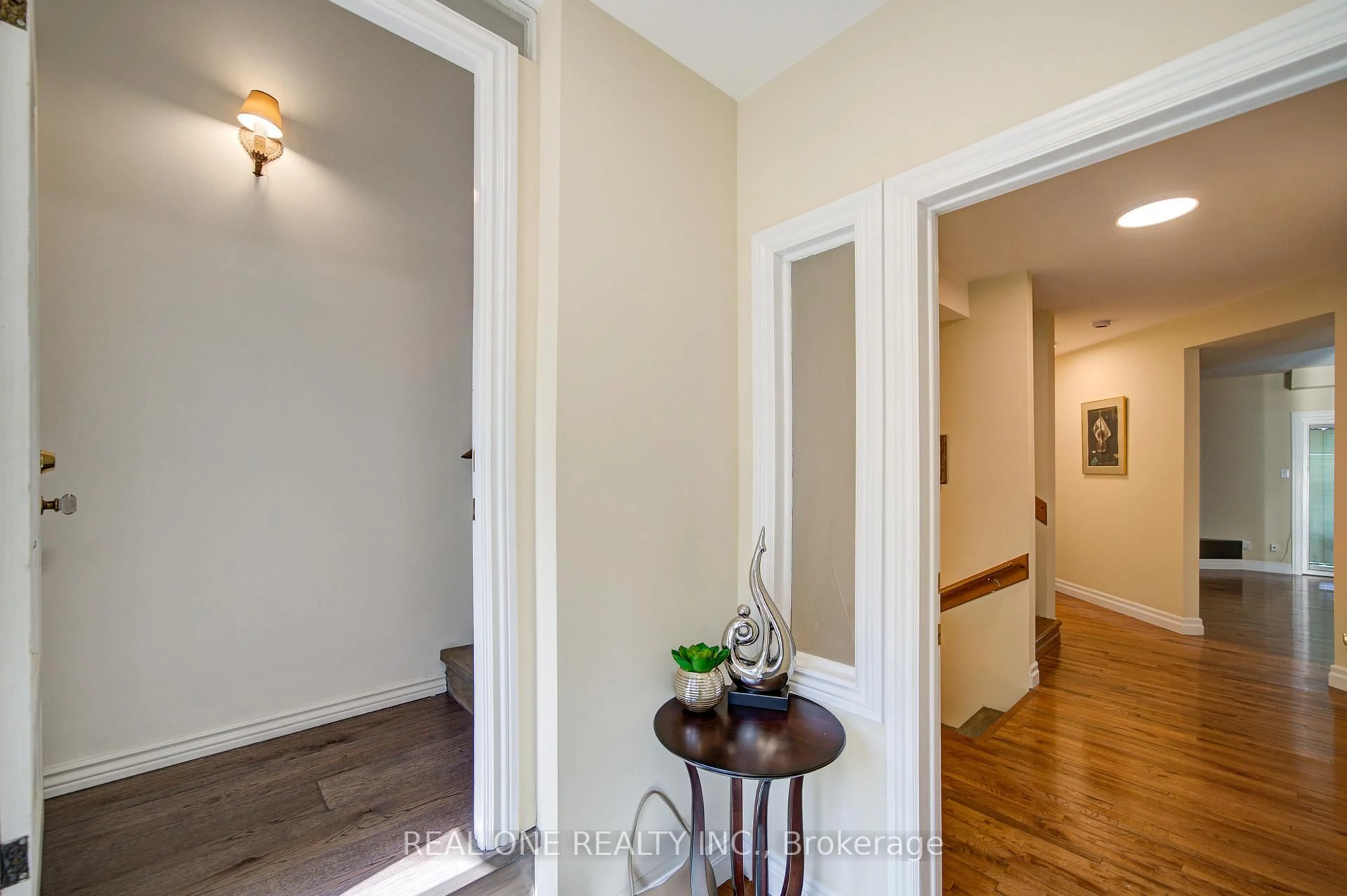 Indoor entryway for 86 Morrison Ave, Brock Ontario L0K 1A0