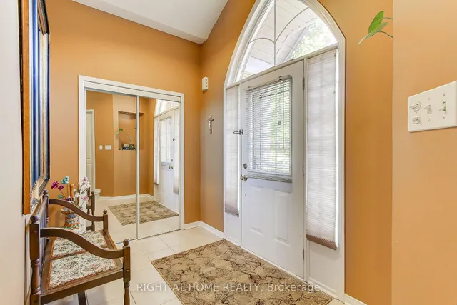 101 Old Colony Rd, Richmond Hill 3