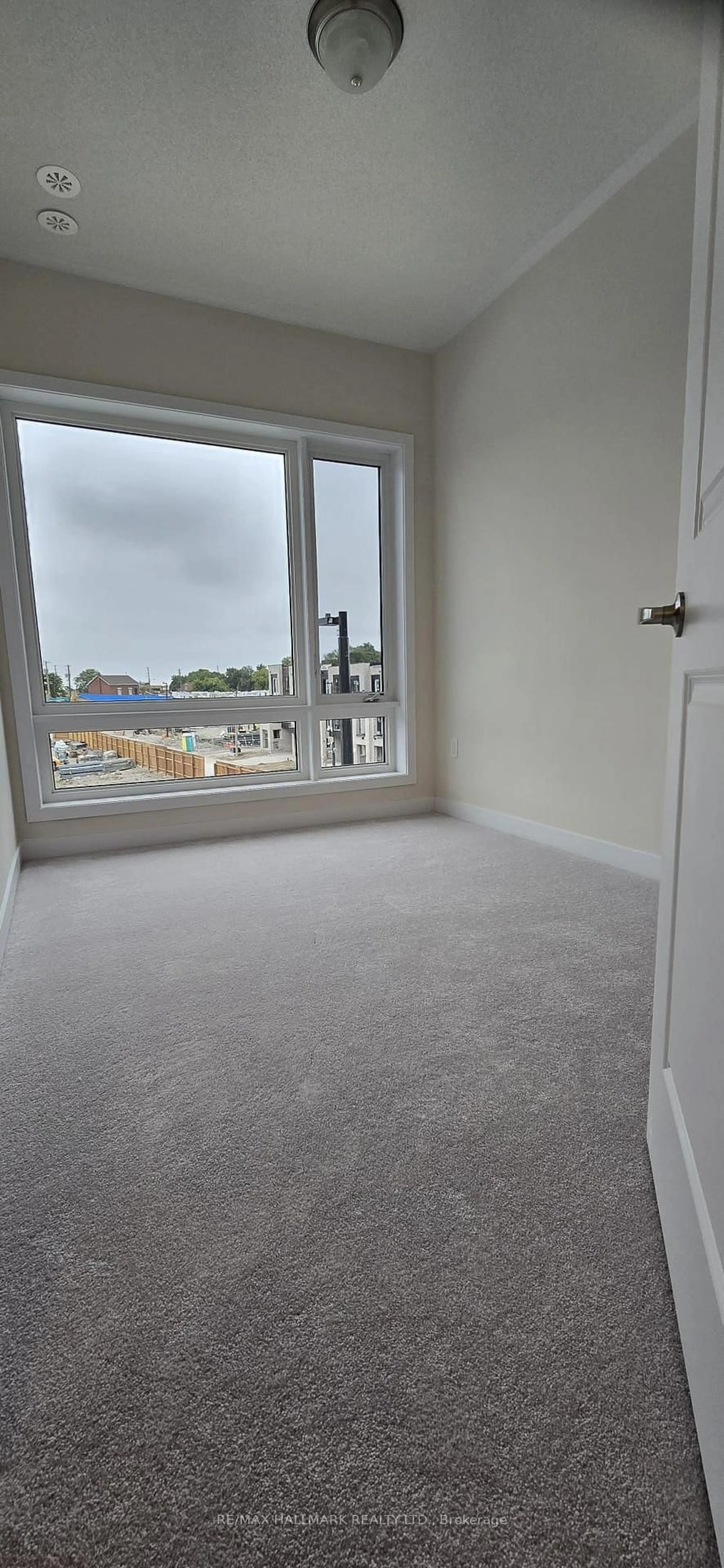 A pic of a room for 12 Dandara Gate, Vaughan Ontario L4L 1V8