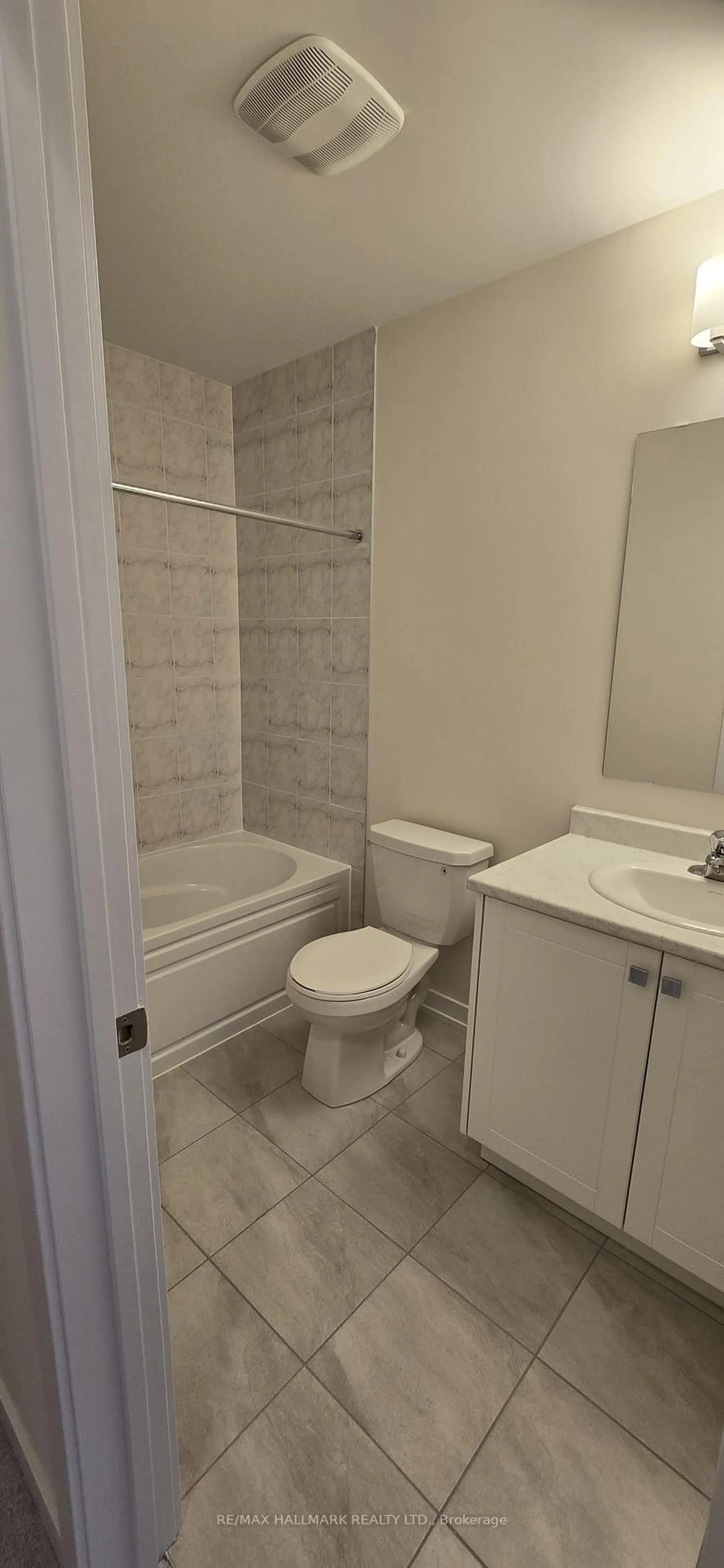 Standard bathroom, unknown for 12 Dandara Gate, Vaughan Ontario L4L 1V8