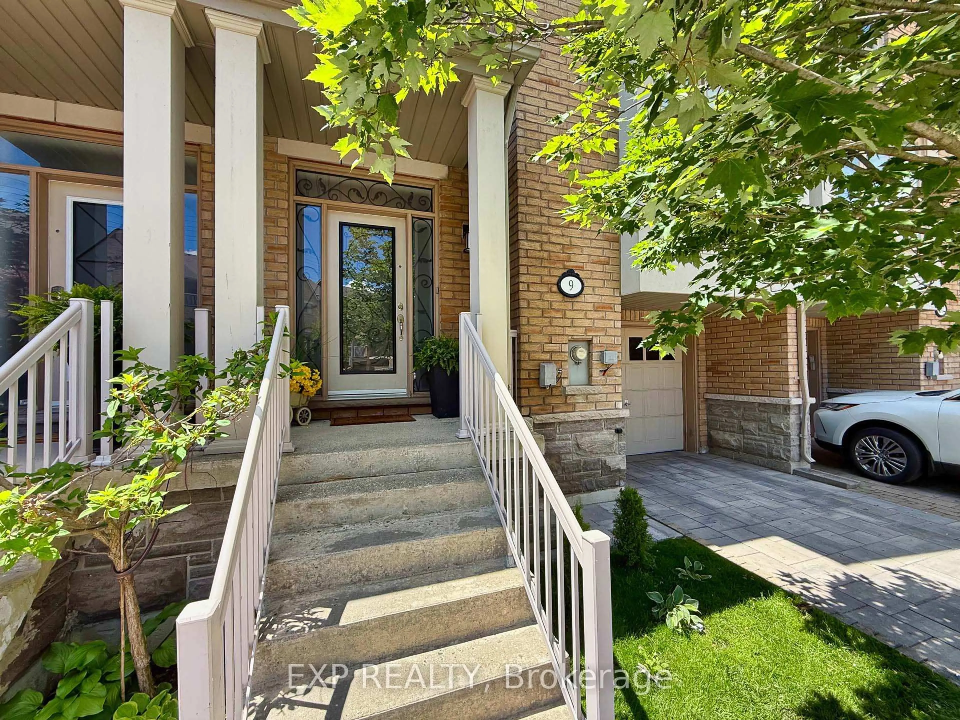 Home with brick exterior material, street for 8900 Bathurst St #9, Vaughan Ontario L4J 8A7