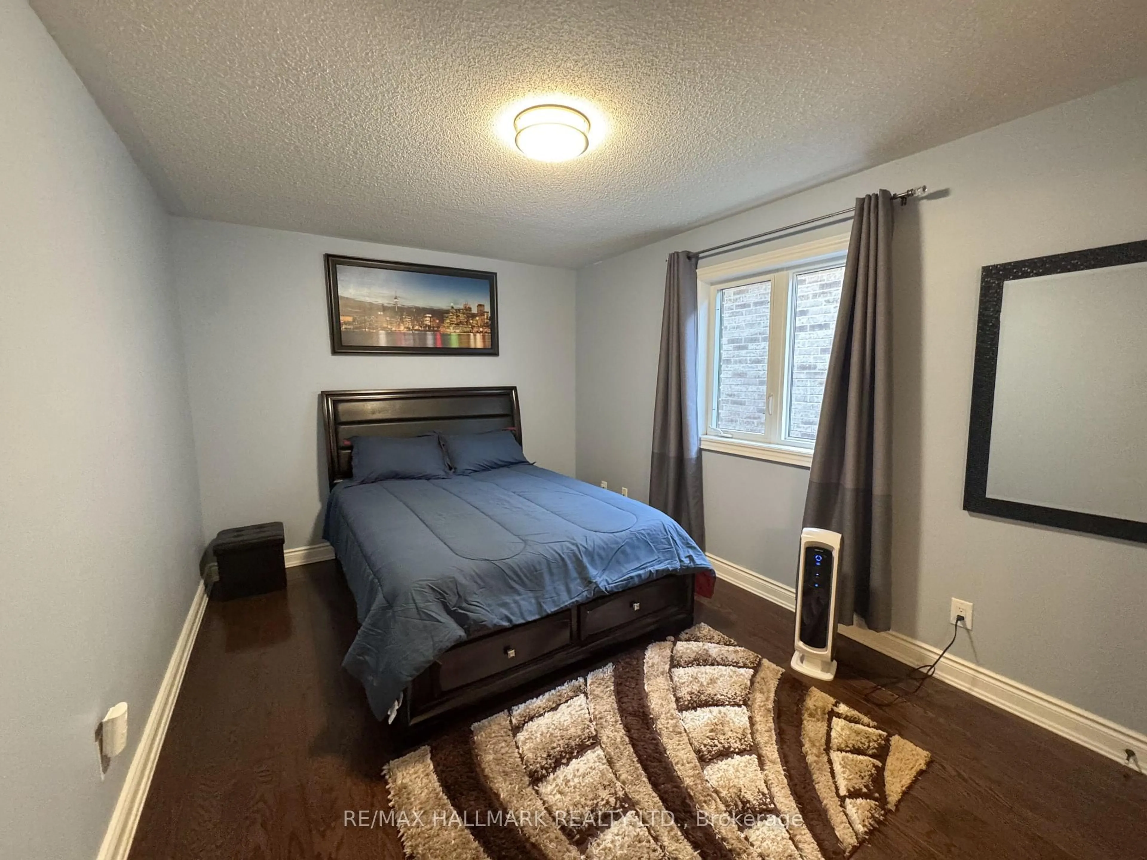 A pic of a room for 33 Mckenzie Way, Bradford West Gwillimbury Ontario L3Z 0K1