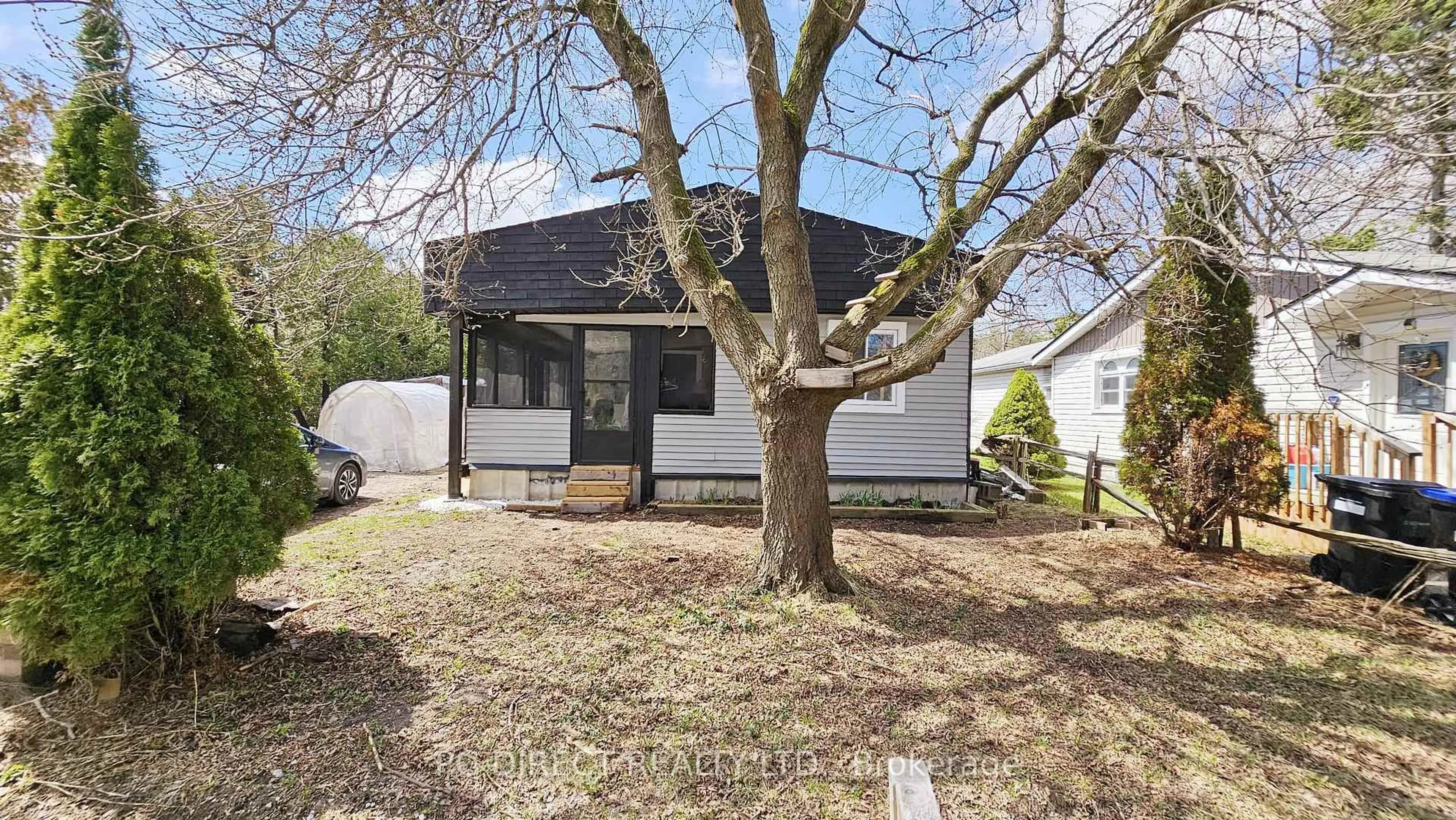 Unknown for 2 Shamrock Cres, Essa Ontario L3W 0A5