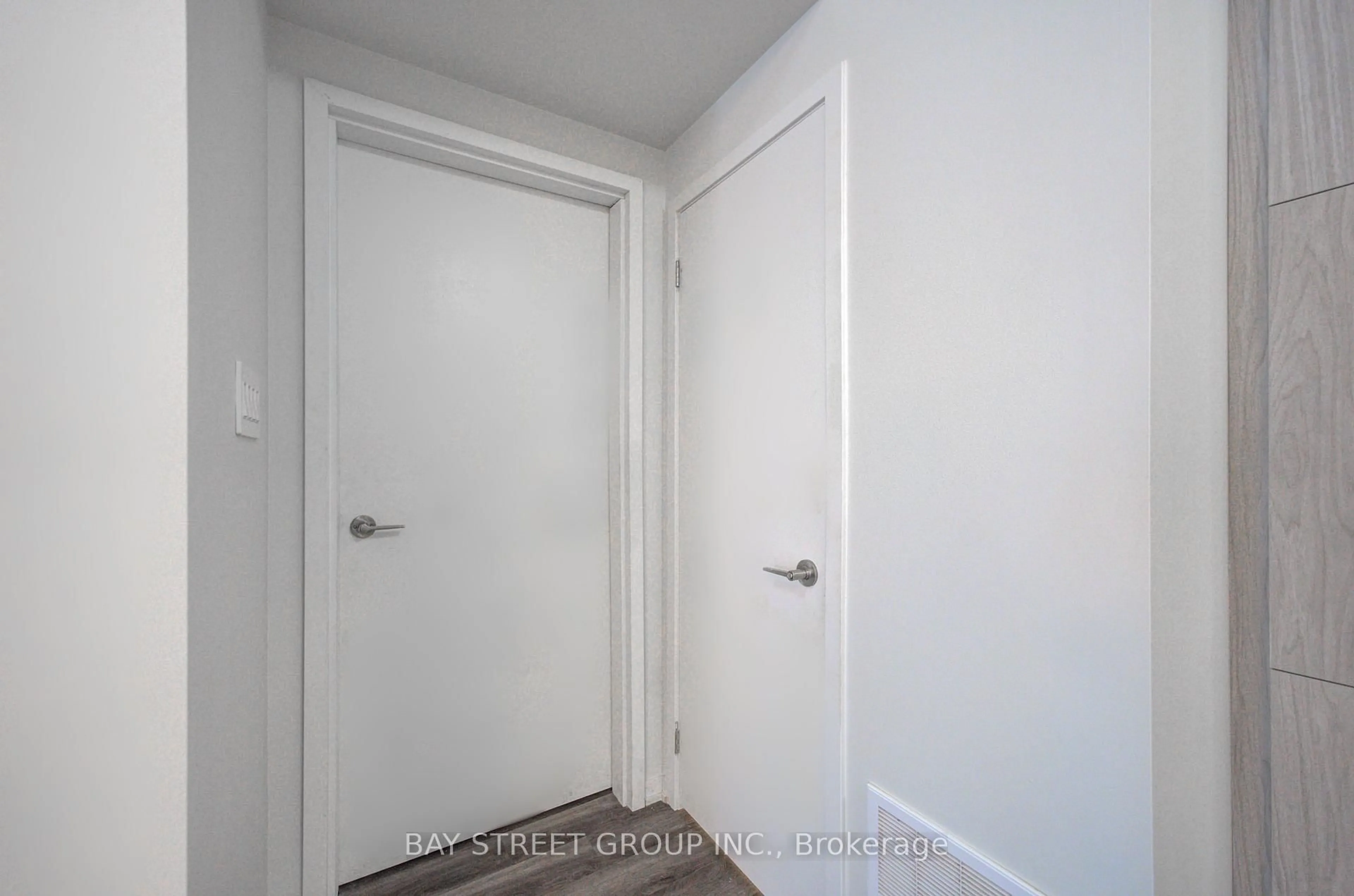 Unknown for 11 Honeycrisp Cres #TH3, Vaughan Ontario L4K 0N6