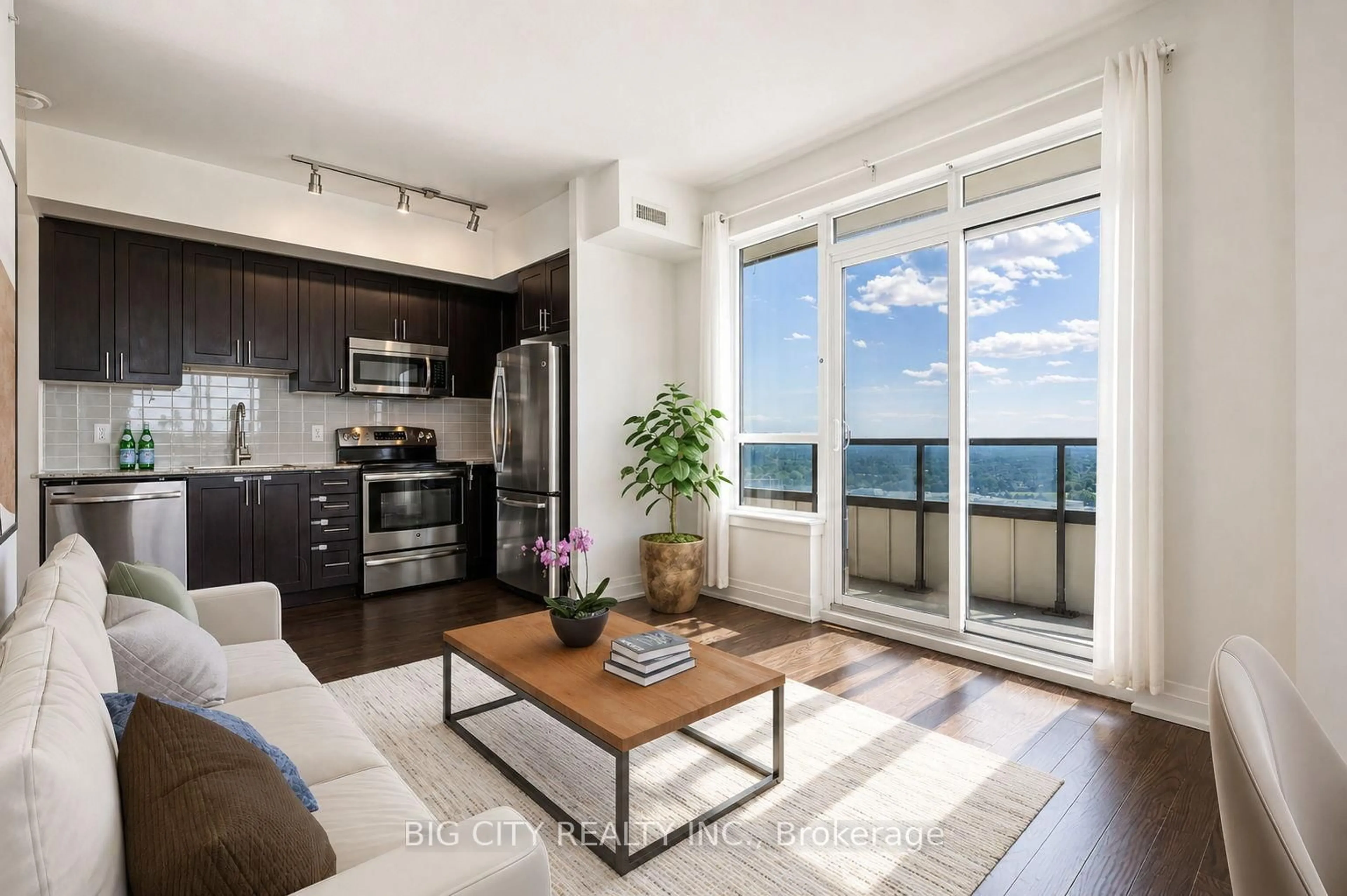 Open concept kitchen, unknown for 7161 Yonge St #2425, Markham Ontario L3T 0C8