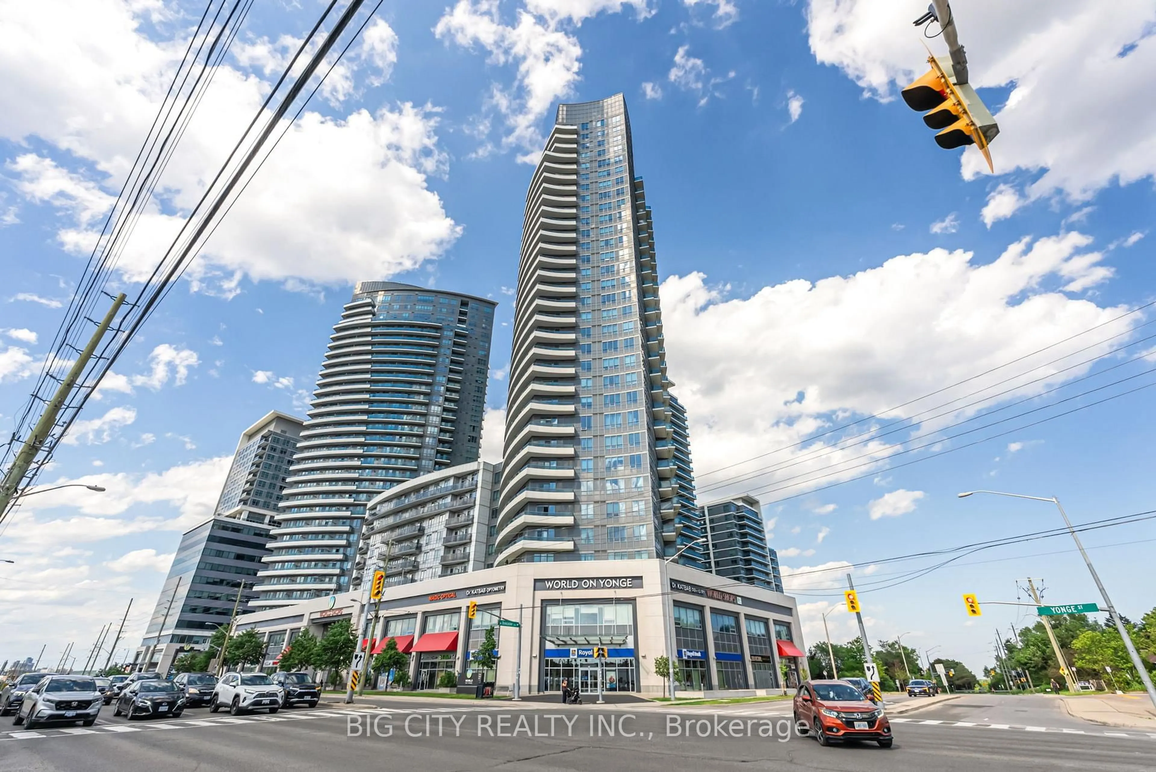 Indoor foyer for 7161 Yonge St #2425, Markham Ontario L3T 0C8