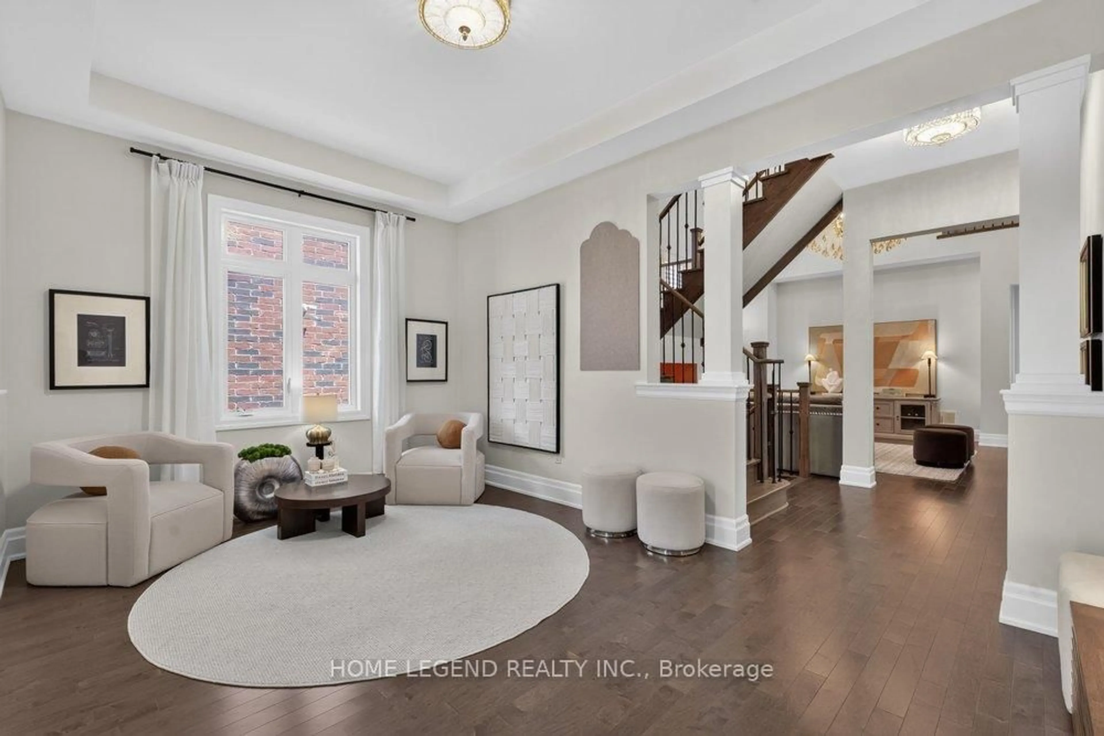 Indoor entryway for 247 Touchgold Cres, Aurora Ontario L4G 3X5