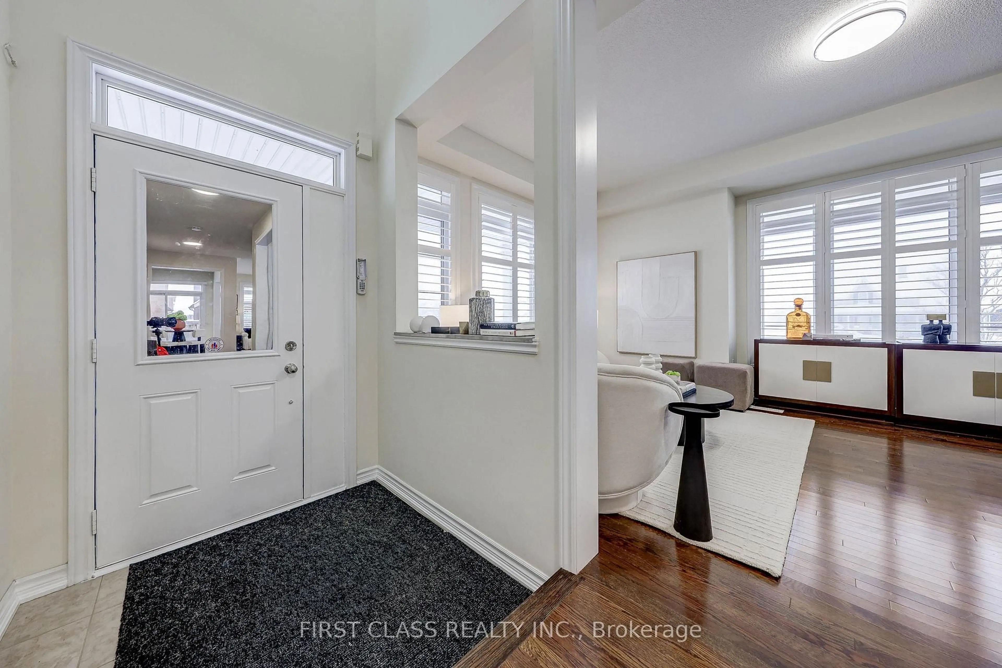 Indoor entryway for 2 James Parrott Ave, Markham Ontario L6E 0J9
