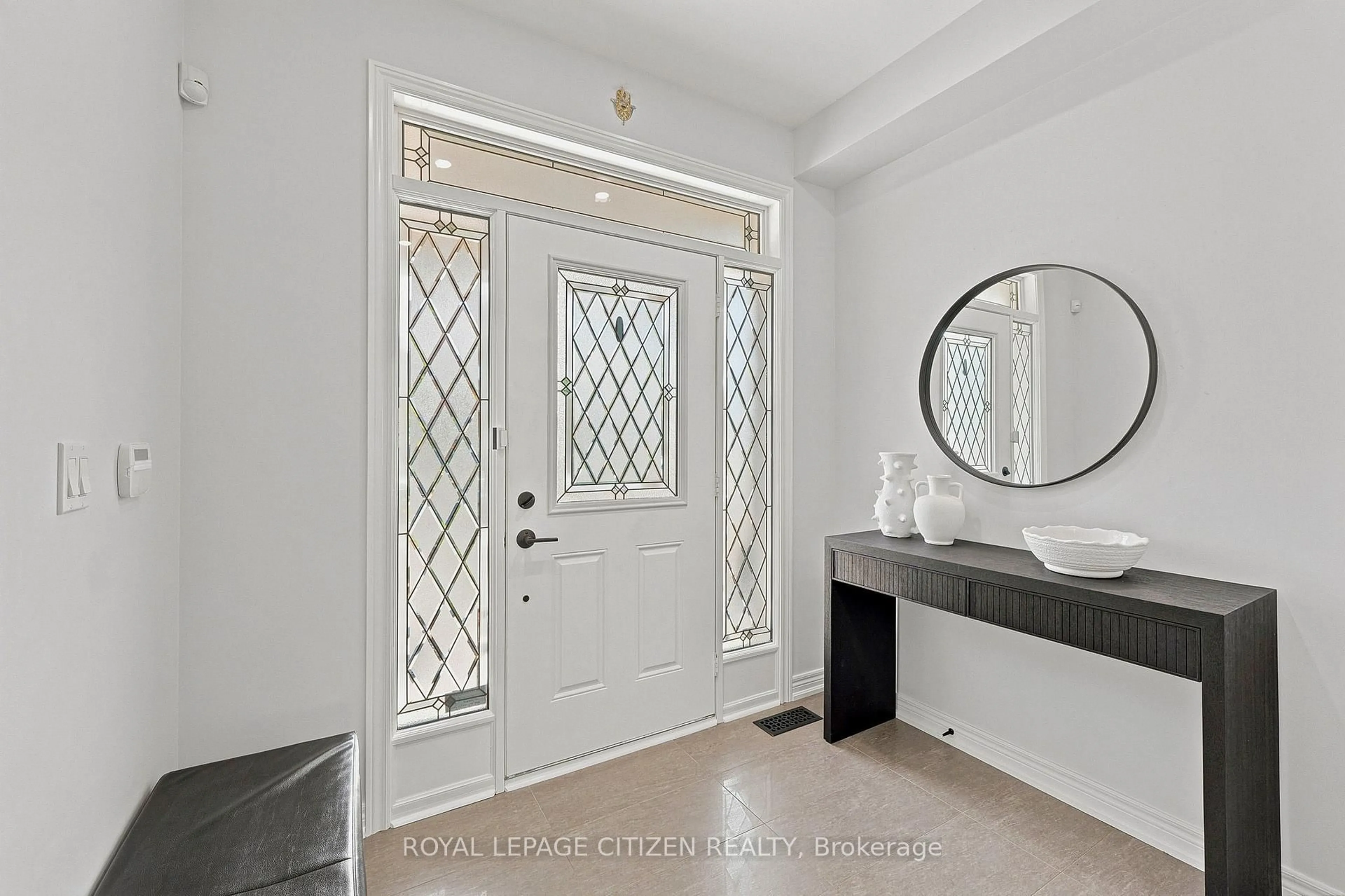 Indoor entryway for 6 Alexie Way, Vaughan Ontario L4H 3V5