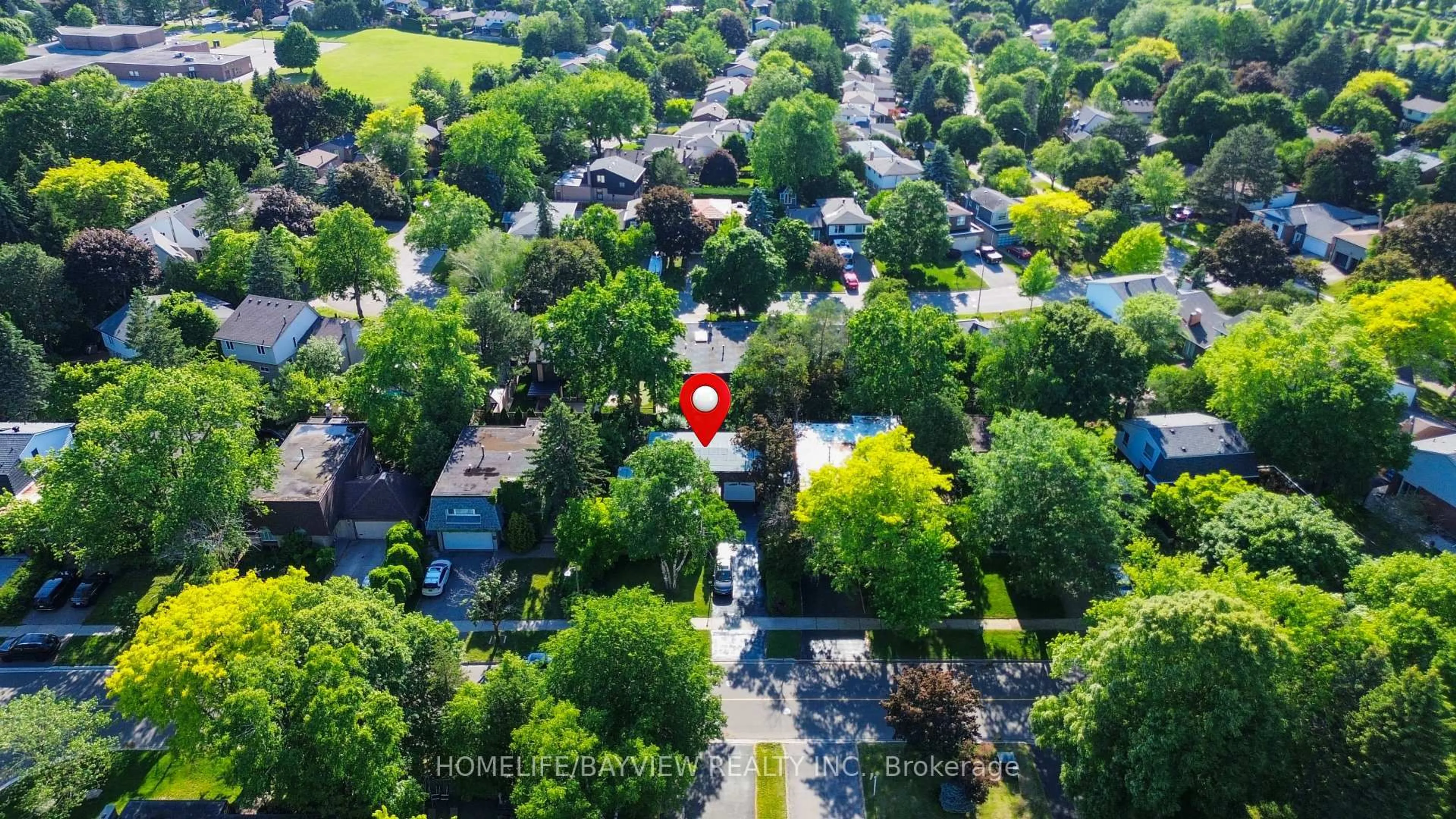 A pic from outside/outdoor area/front of a property/back of a property/a pic from drone, street for 44 Baymark Rd, Markham Ontario L3T 3X9