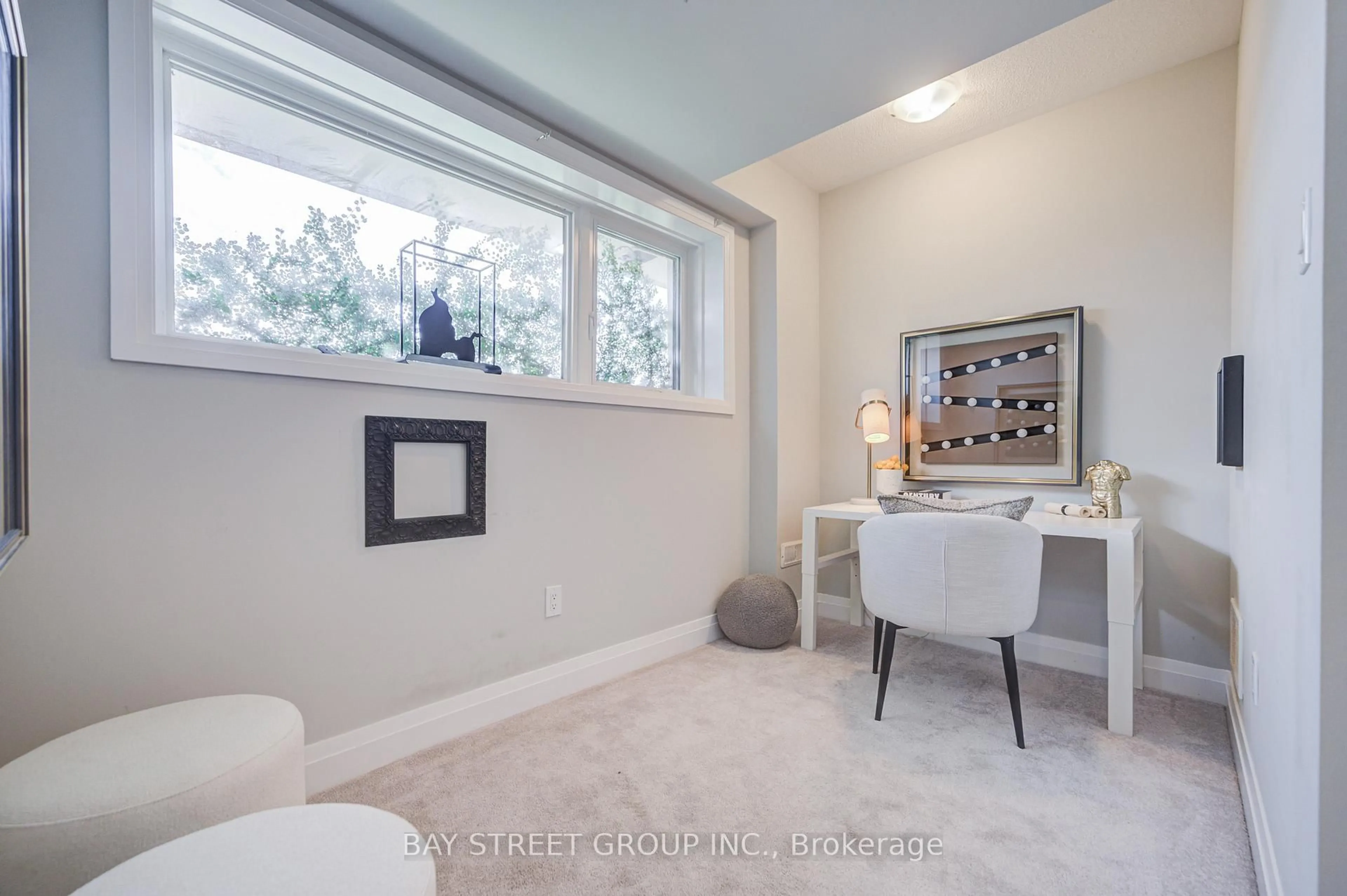 Contemporary bathroom, ceramic/tile floor for 6 Teasel Way, Markham Ontario L3R 9S3