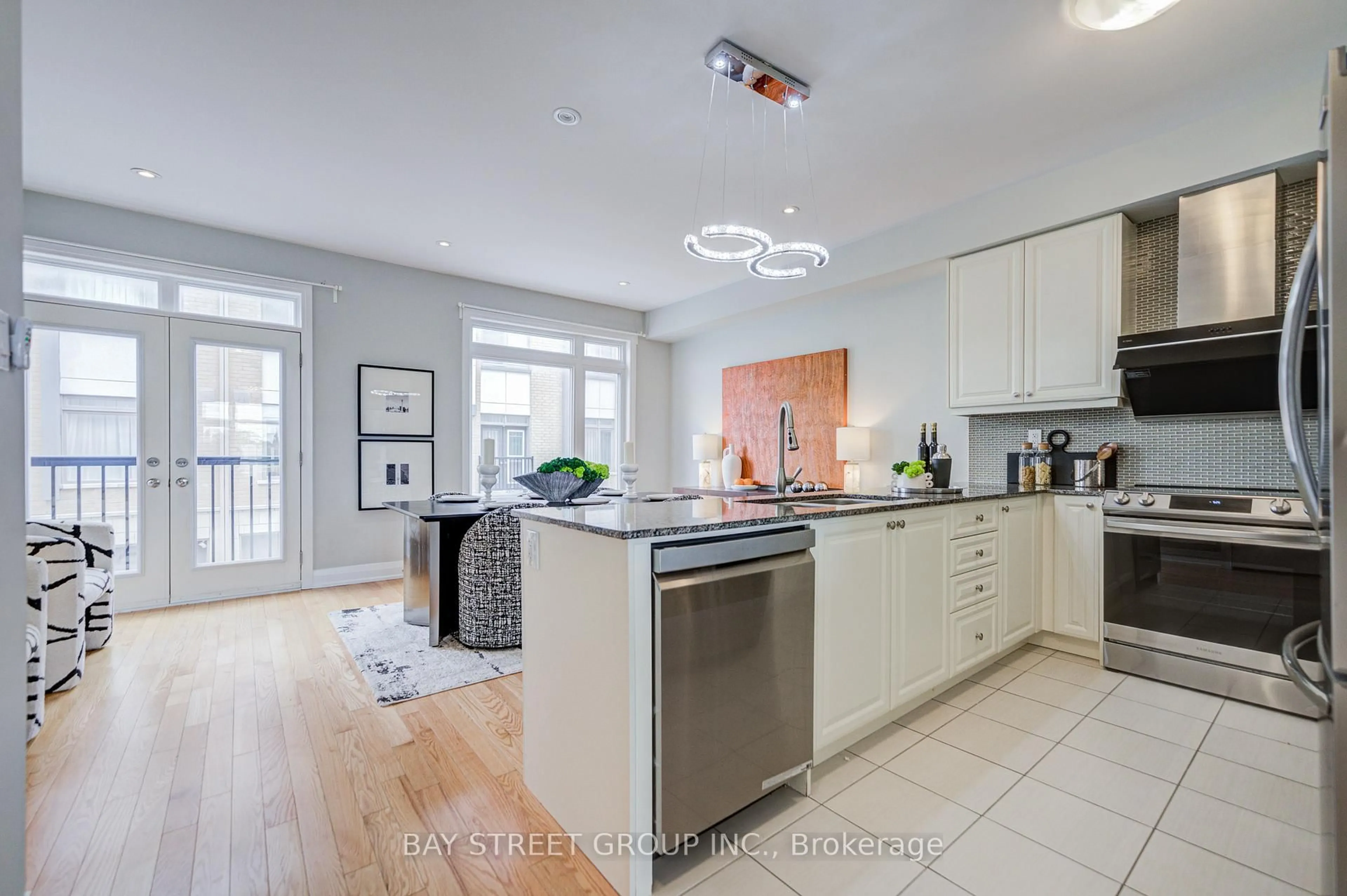 Open concept kitchen, unknown for 6 Teasel Way, Markham Ontario L3R 9S3