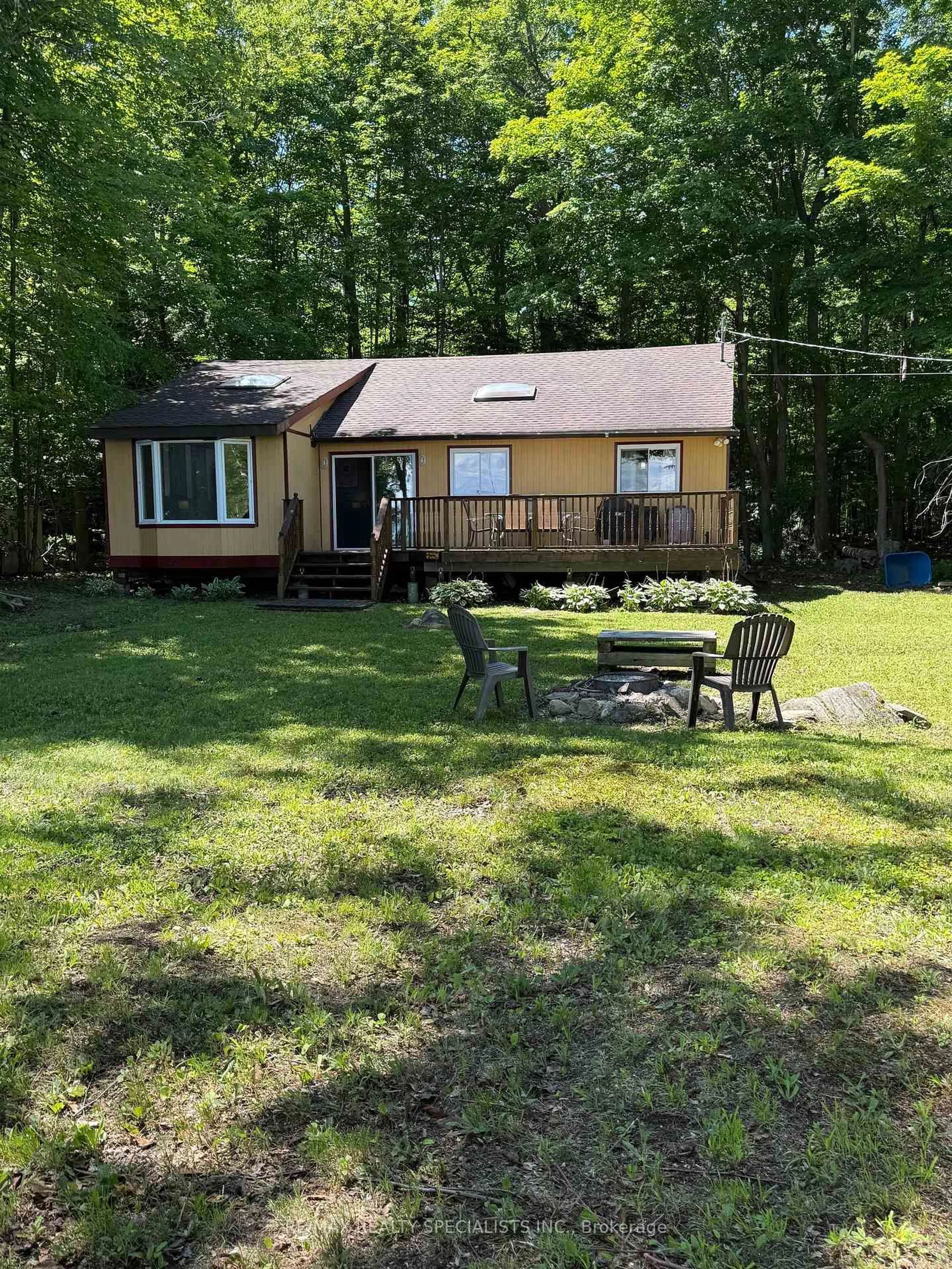 A pic from outside/outdoor area/front of a property/back of a property/a pic from drone, unknown for LOT 238 SNAKE Island, Georgina Islands Ontario L4P 3E9